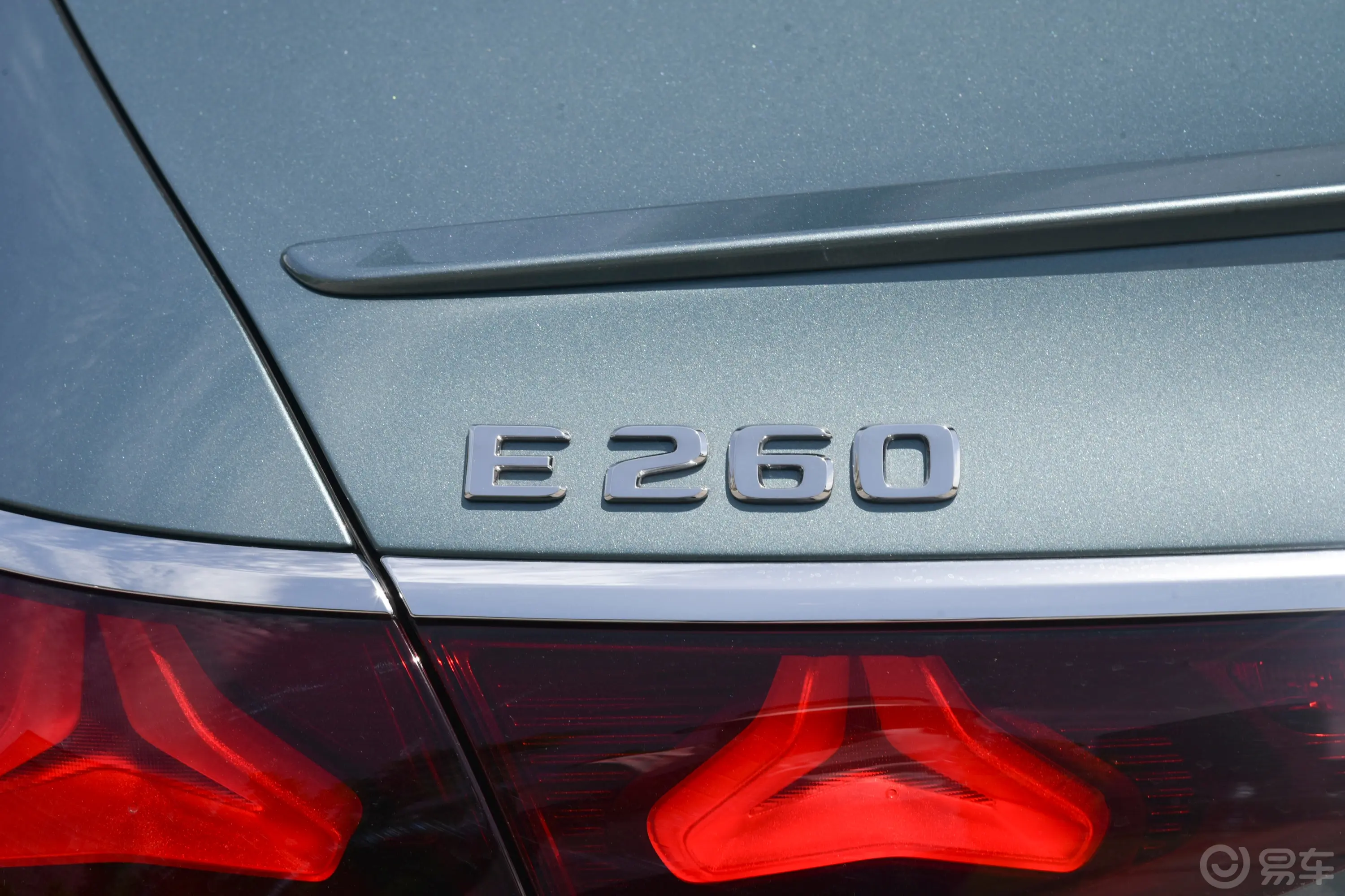 奔驰E级(进口)E 260 运动版外观细节