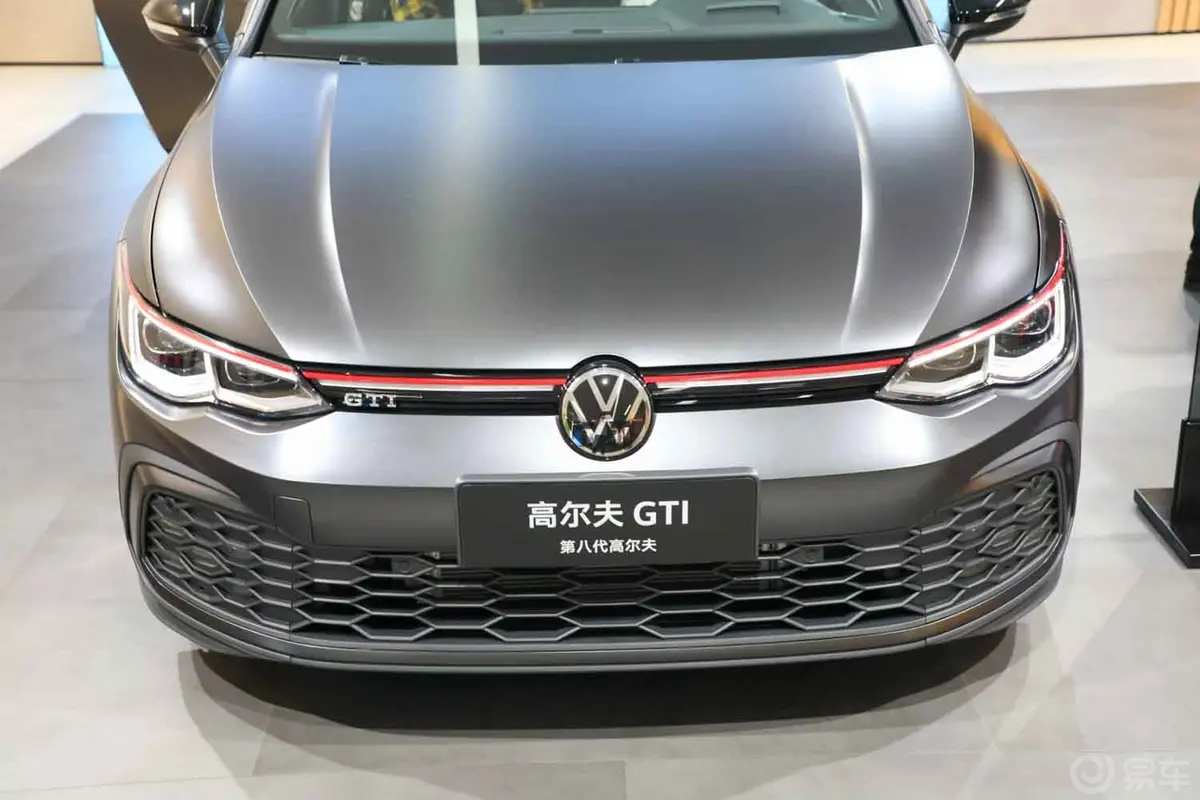 高尔夫380TSI GTI外观