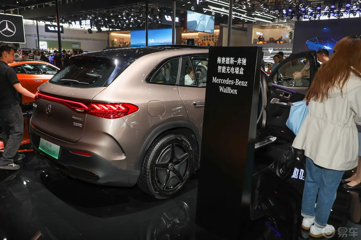 奔驰EQE SUV500 4MATIC 旗舰版外观细节