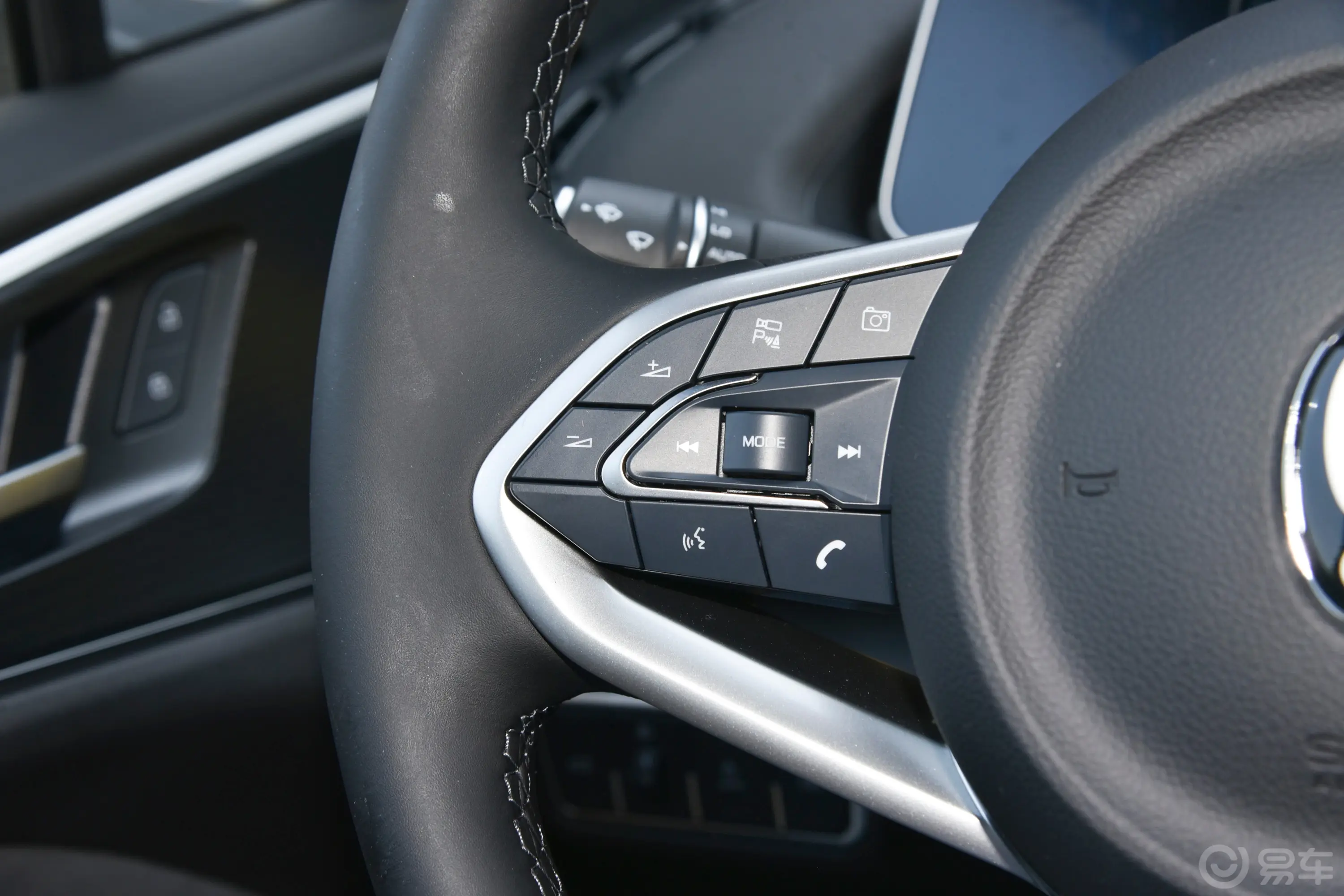 欧拉好猫GT木兰版 401km 尊荣型左侧方向盘功能按键