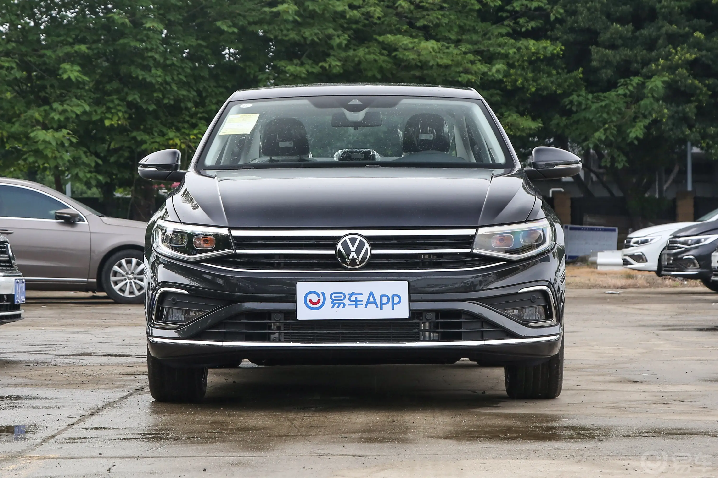 宝来300TSI 双离合尊行版正前水平