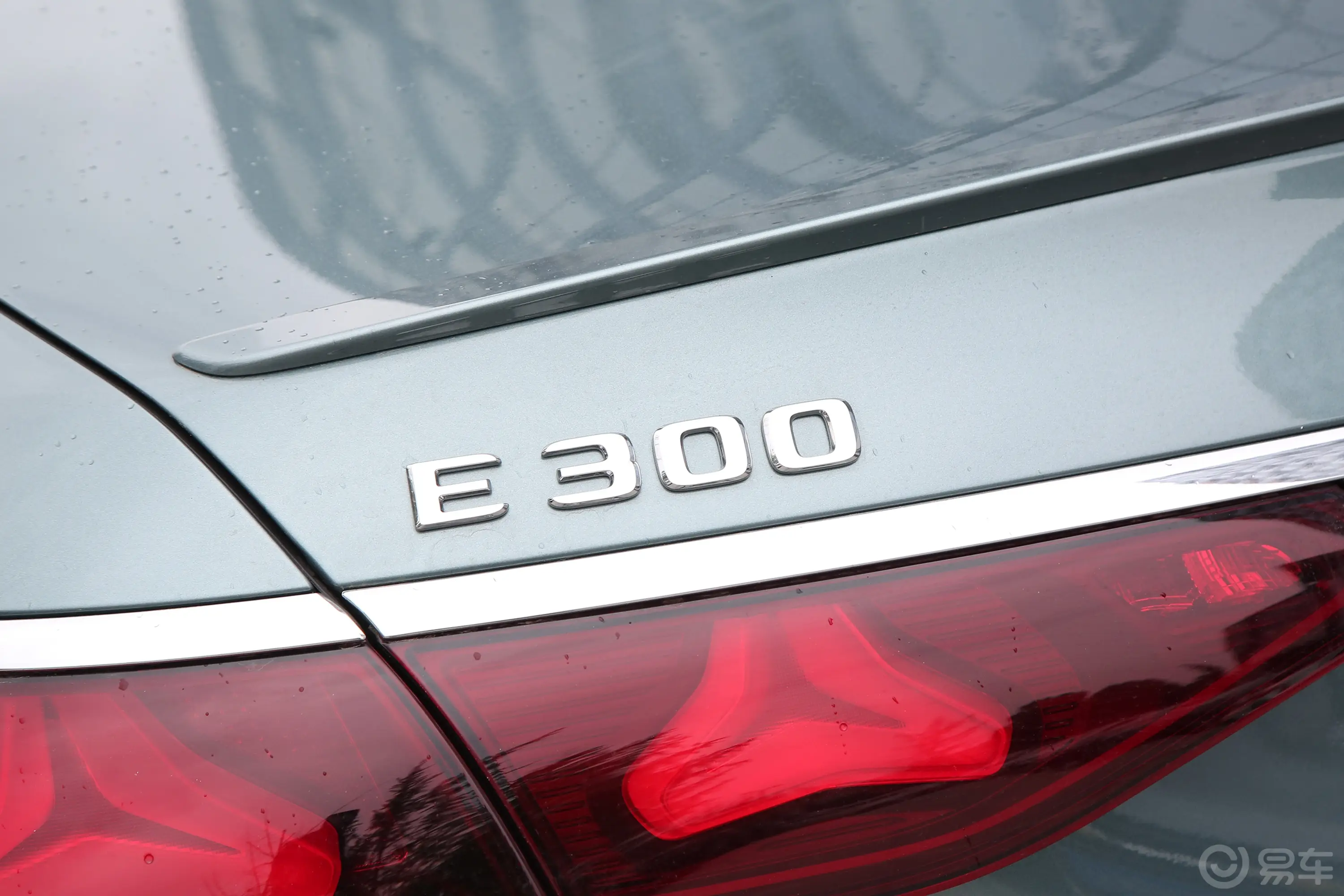 奔驰E级(进口)E 300 时尚型运动版外观细节