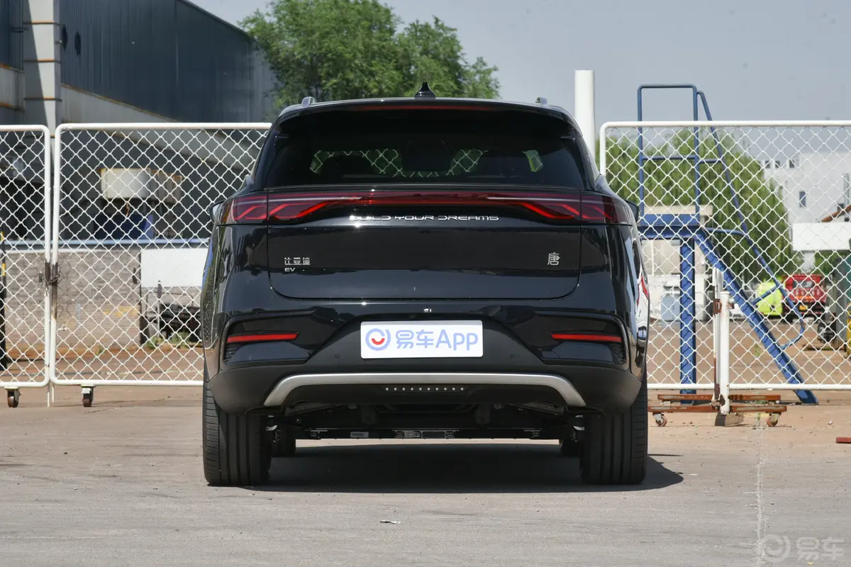 唐新能源EV 荣耀版 730km 前驱尊享型 7座正后水平