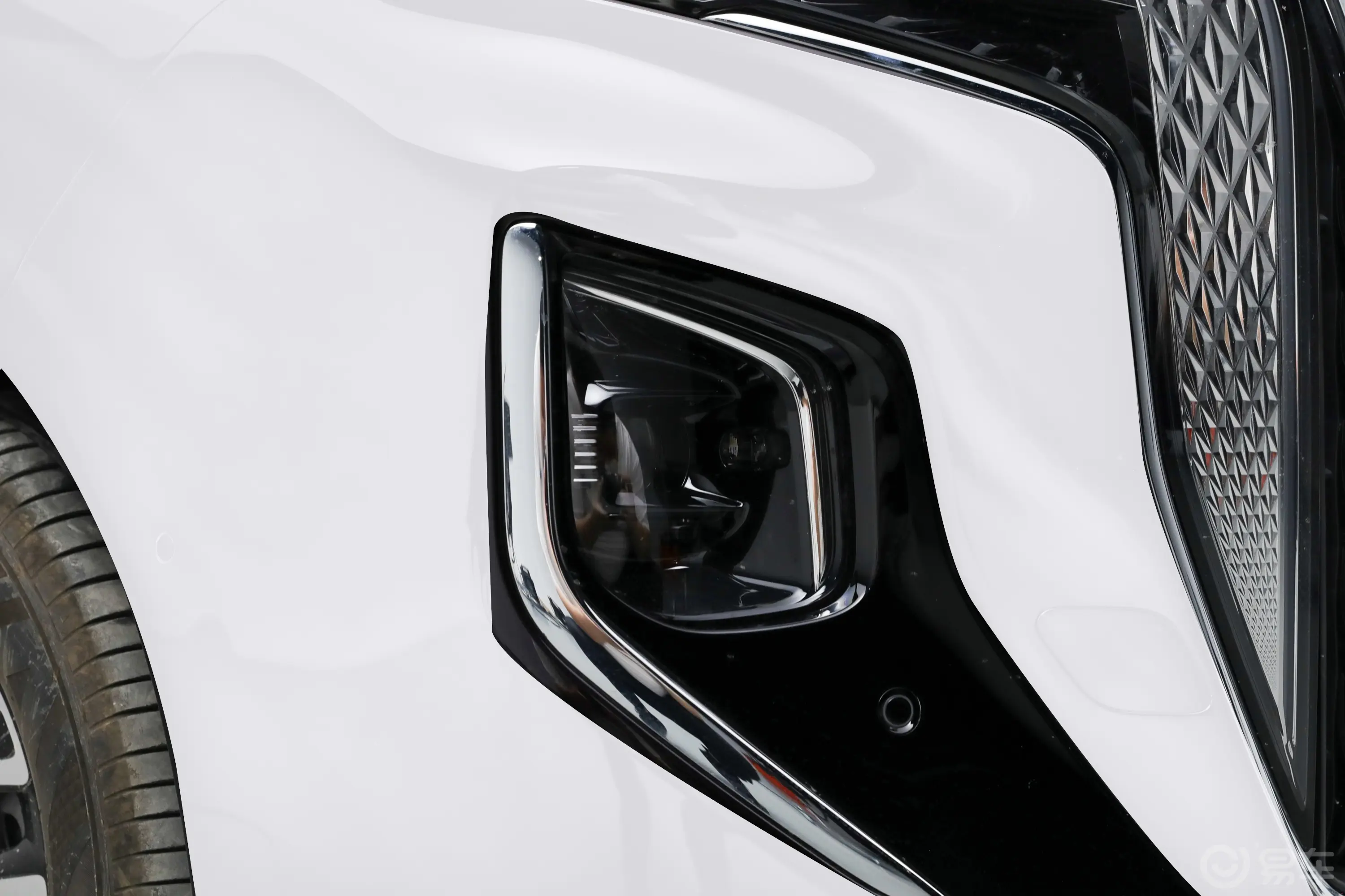 红旗HQ9 PHEV2.0T 73km 旗舰版外观灯组