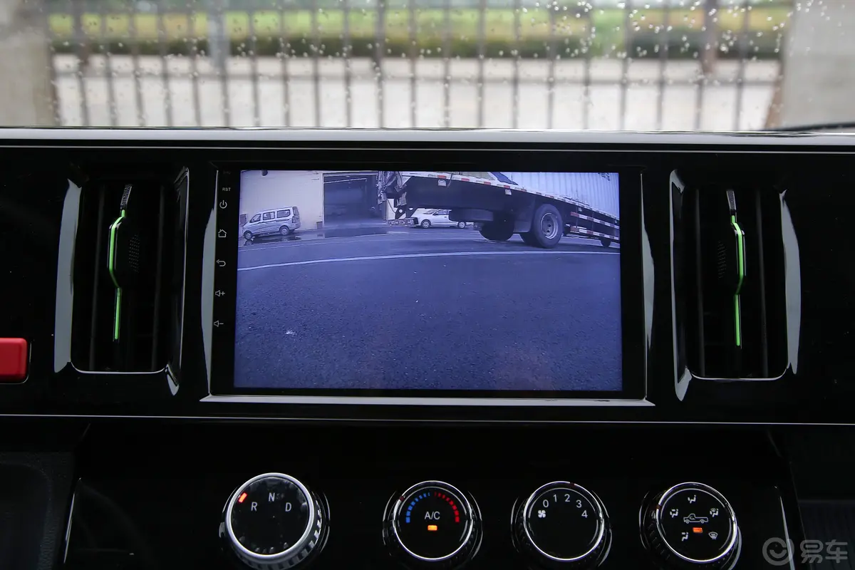祥菱Q EV260km 单排3300轴距冷藏车倒车影像