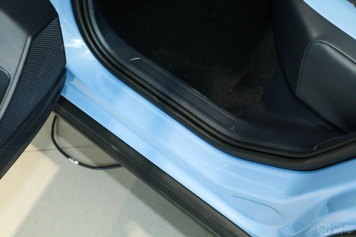 途岳新锐 300TSI 锐意版后排空间