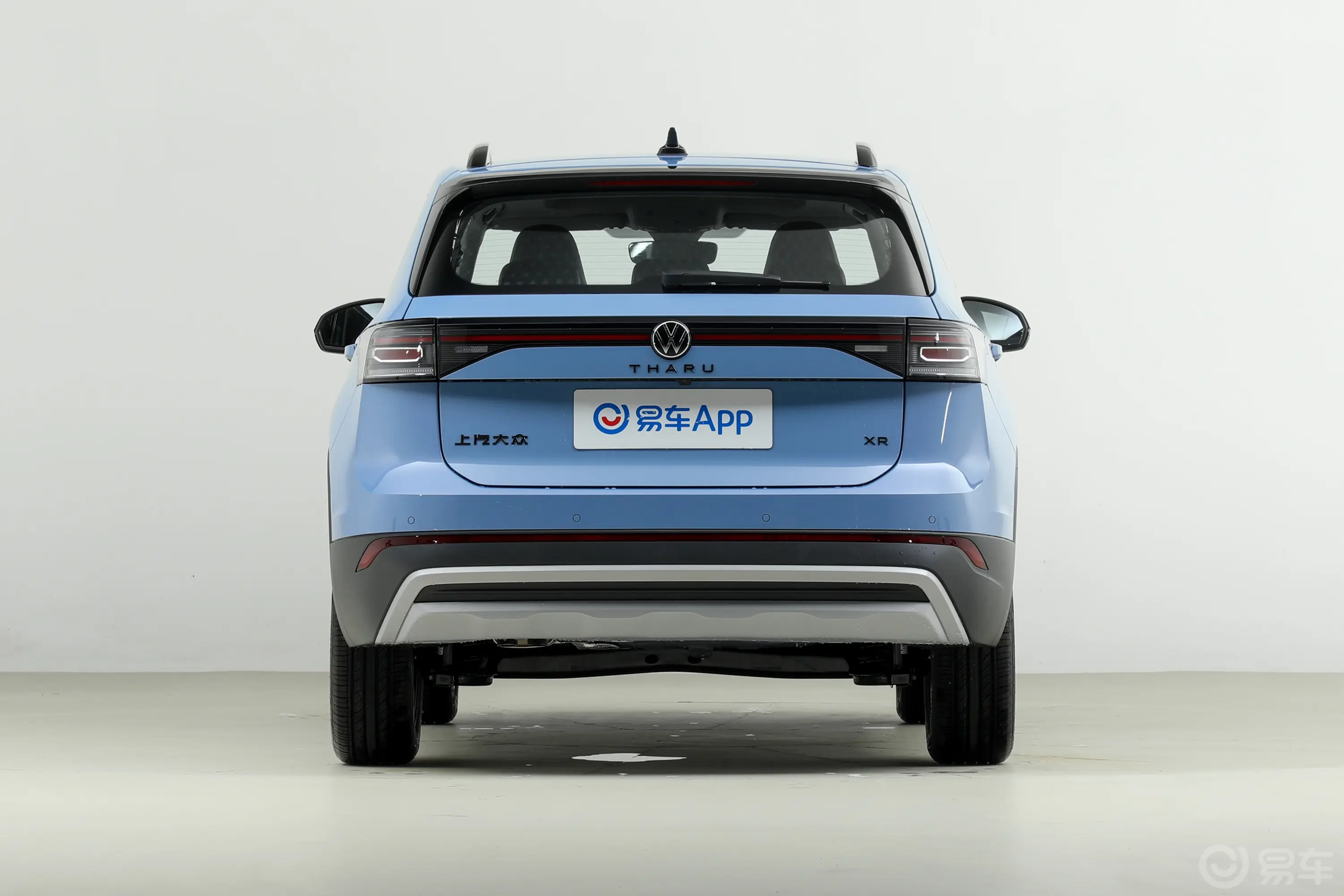 途岳新锐 300TSI 锐享版正后水平