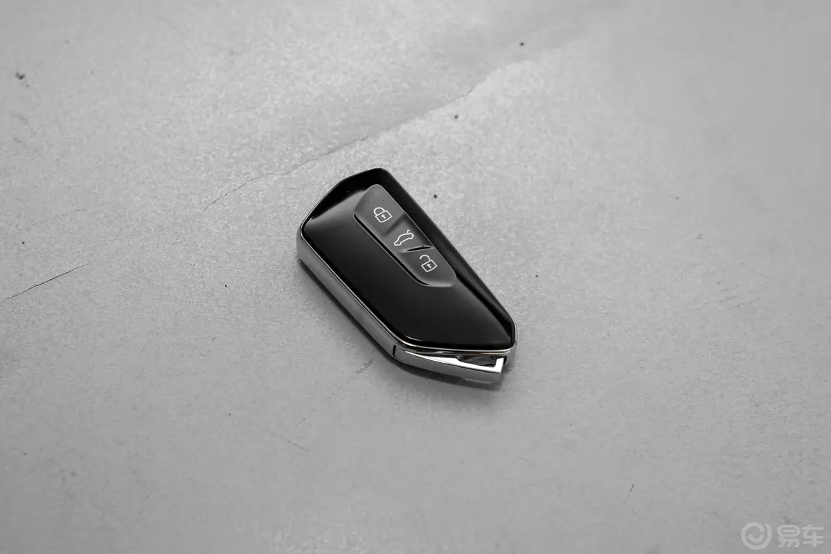 帕萨特Pro 380TSI 星空龙尊版钥匙正面
