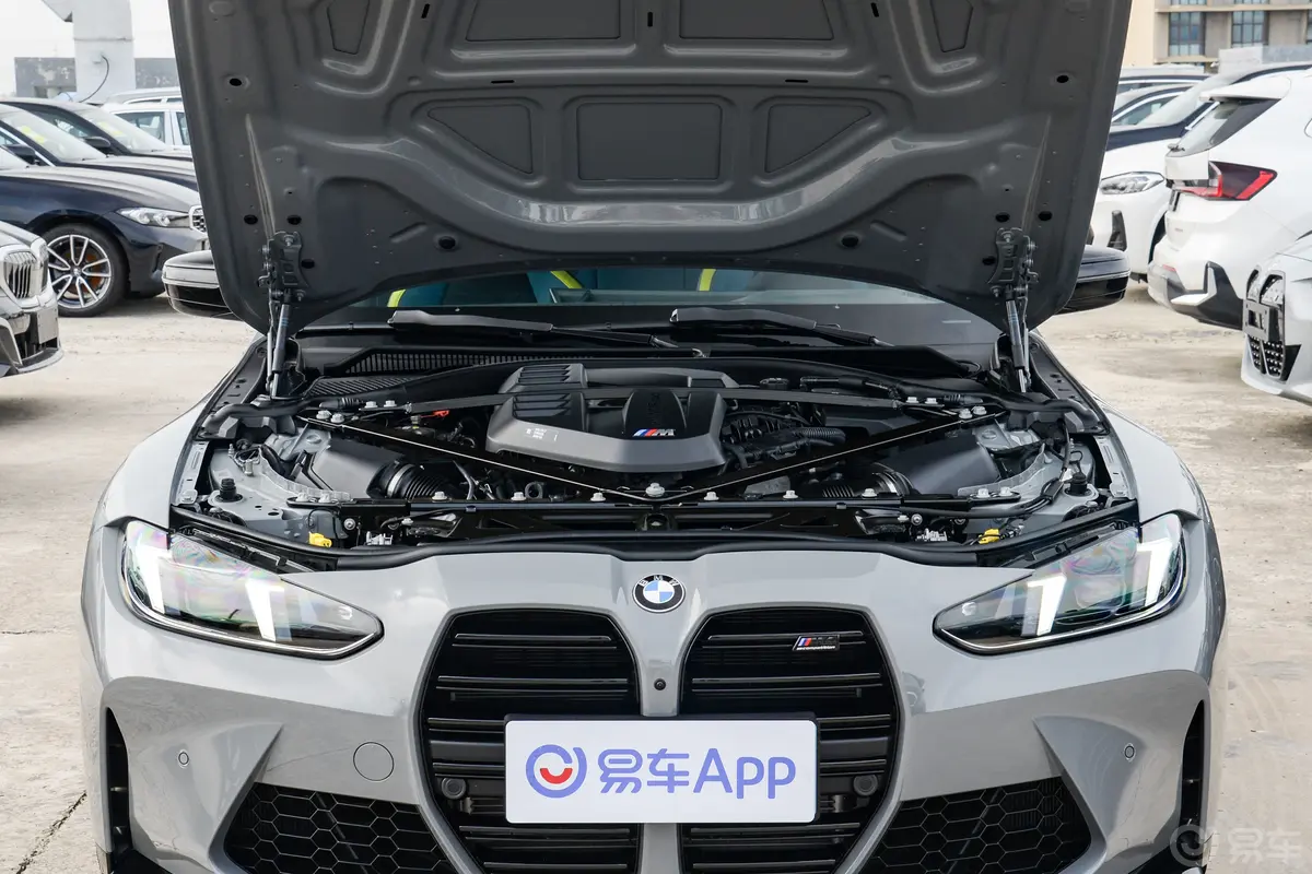 宝马M4M4 双门轿跑车 M xDrive 雷霆版前舱整体