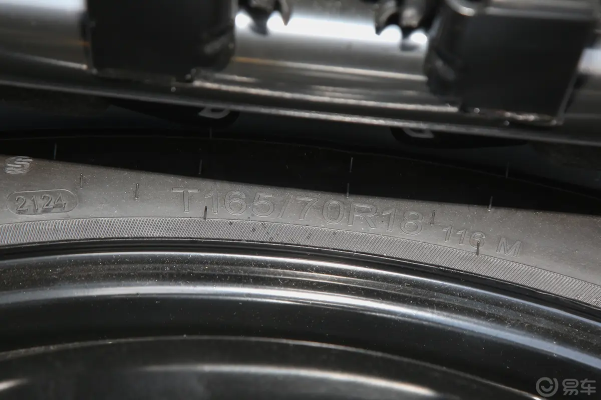 探险者EcoBoost 285 四驱赤金版 6座动力底盘
