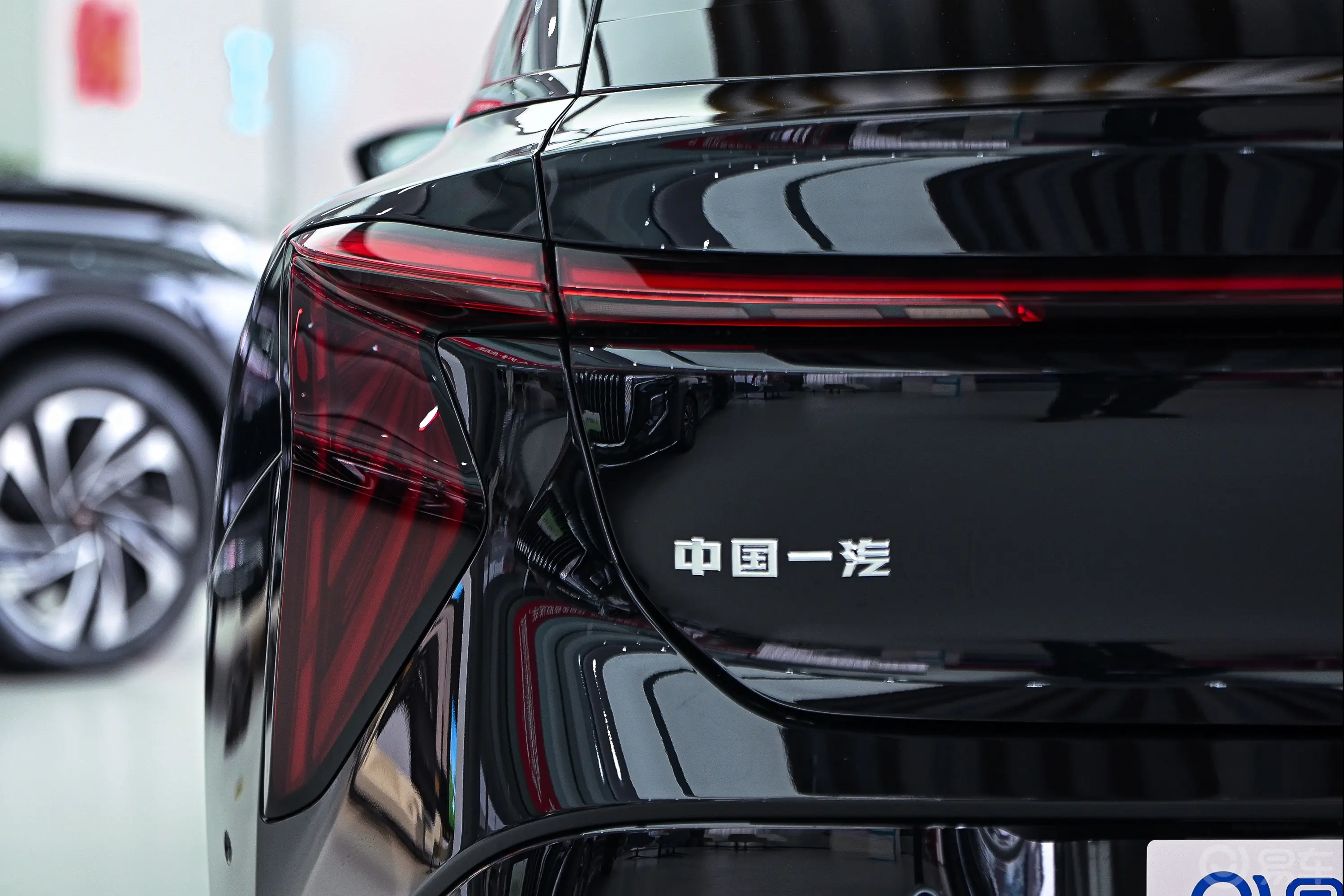 红旗EH7荣耀版 600km 后驱600 Pro外观灯组