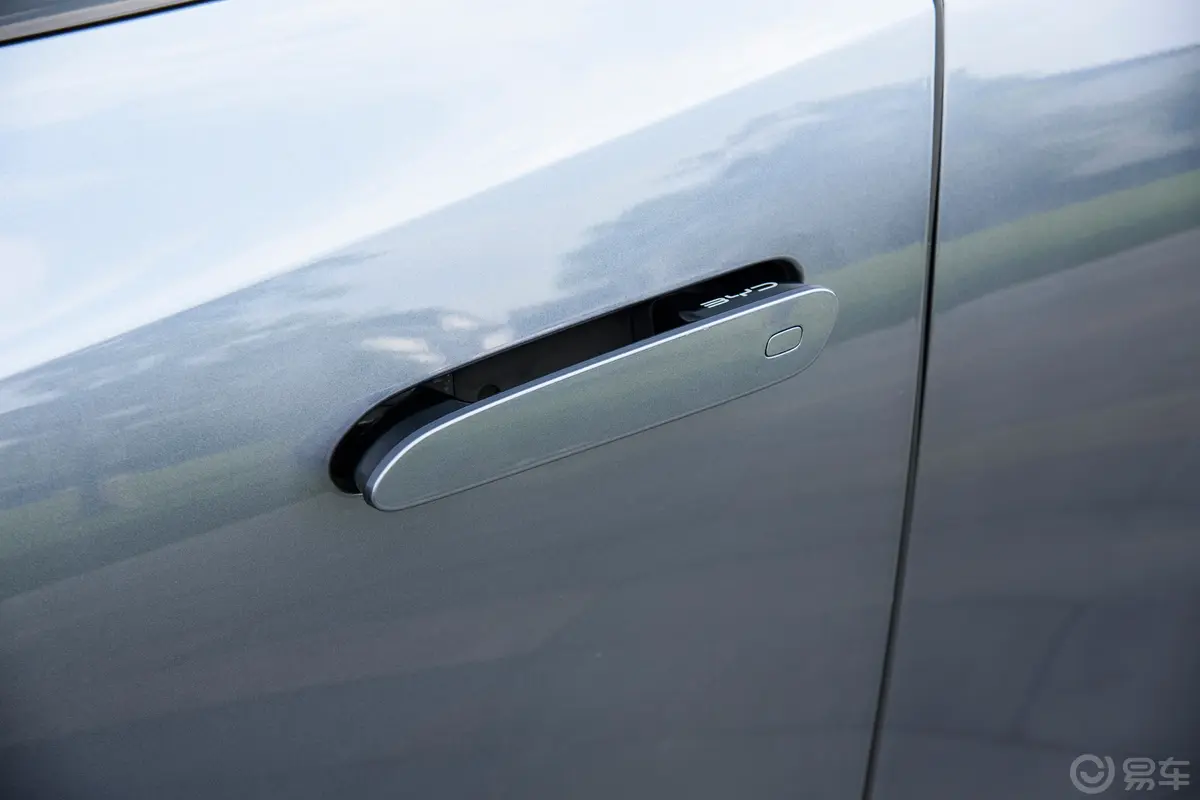 海豹06GT550km 四驱热浪版驾驶员侧前门把手