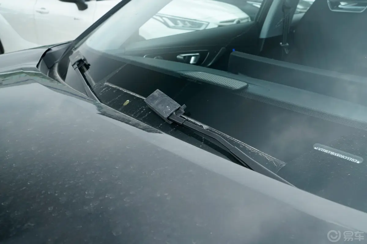 瑞虎7 PLUS1.6T 双离合尊贵型雨刷器