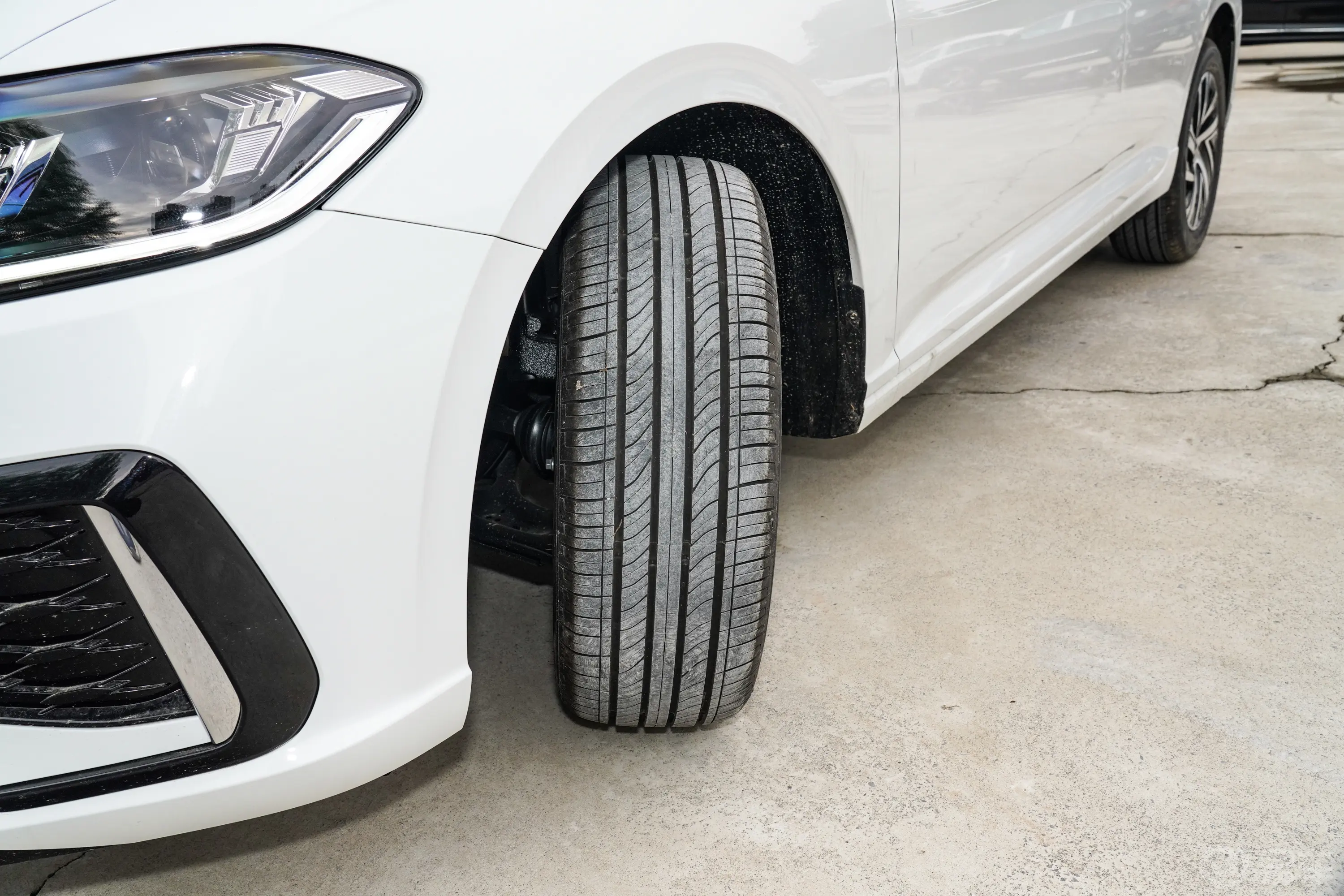 朗逸300TSI 双离合星空领先版轮胎花纹
