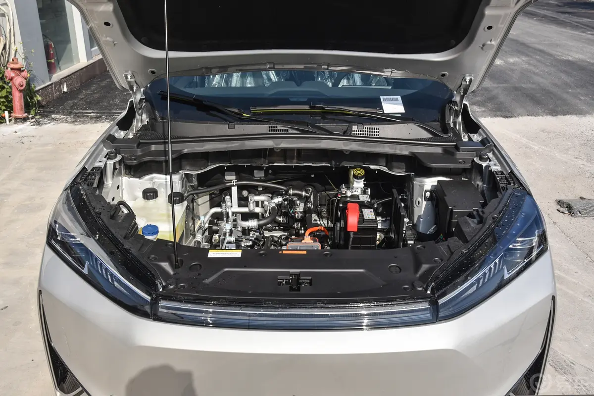 风神L7纯电动 518km 518Air前舱整体