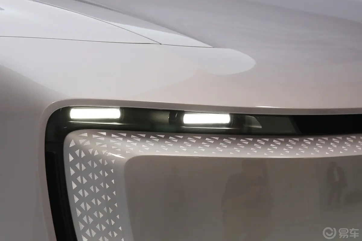 奥迪E5 Sportback标准版外观灯组