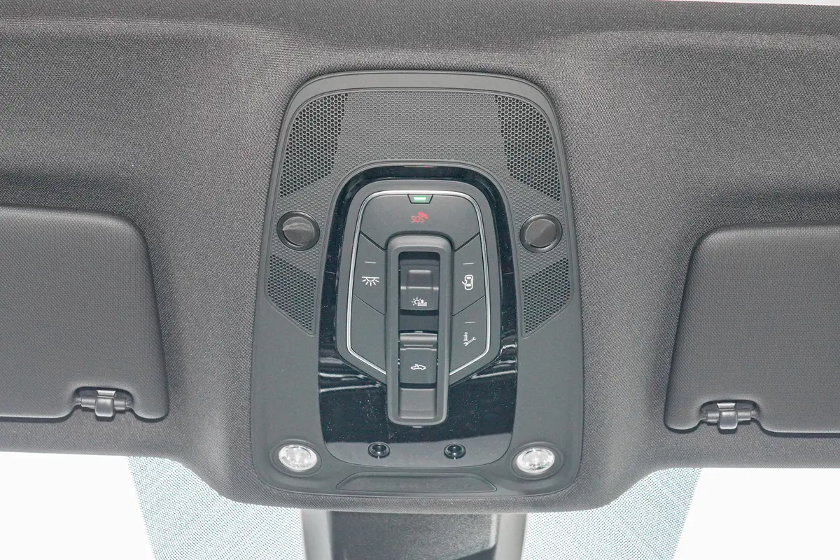 奥迪Q5L45 TFSI 豪华动感型中控