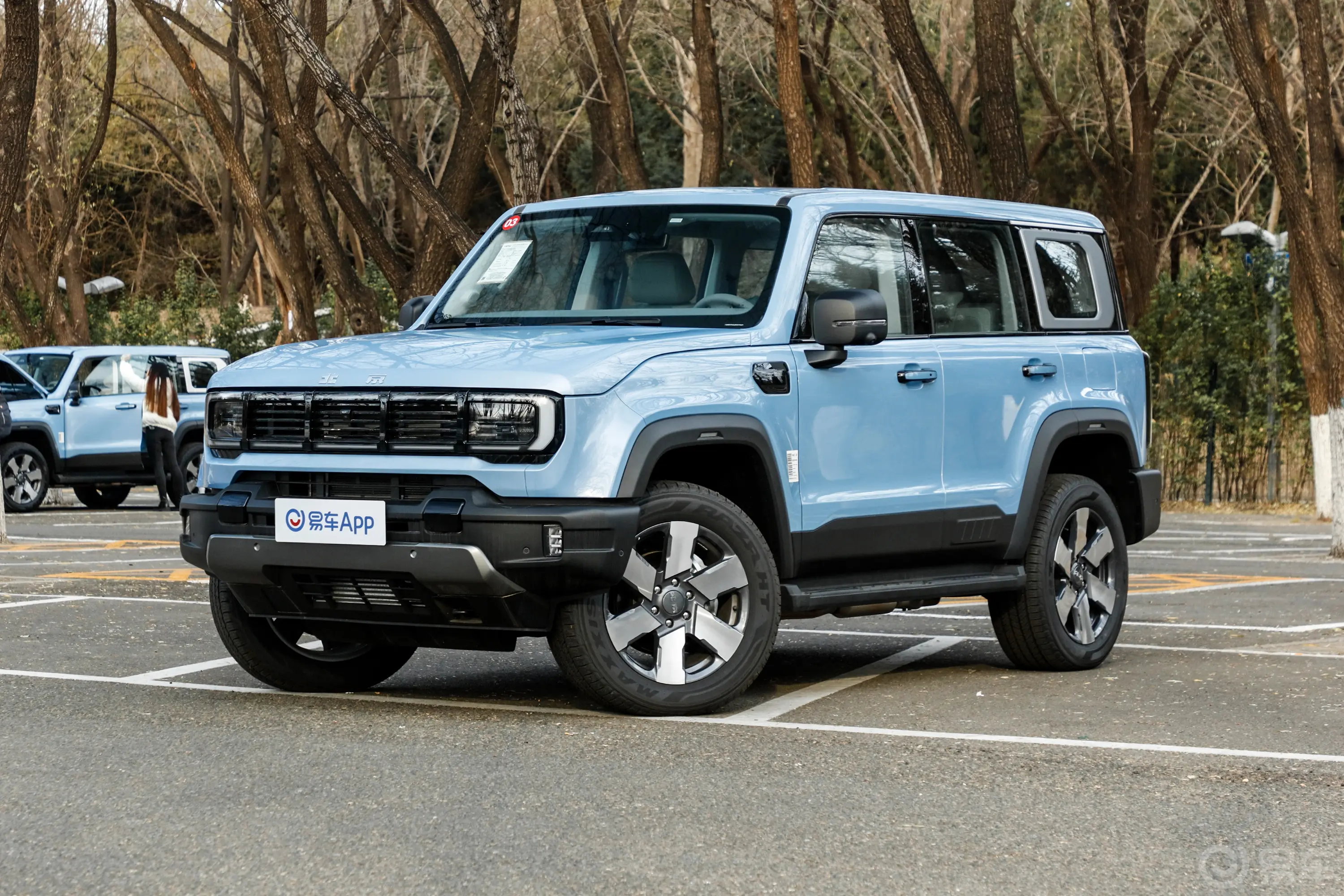 北京越野BJ40增程1.5T 152km 进阶版侧前45度车头向左水平