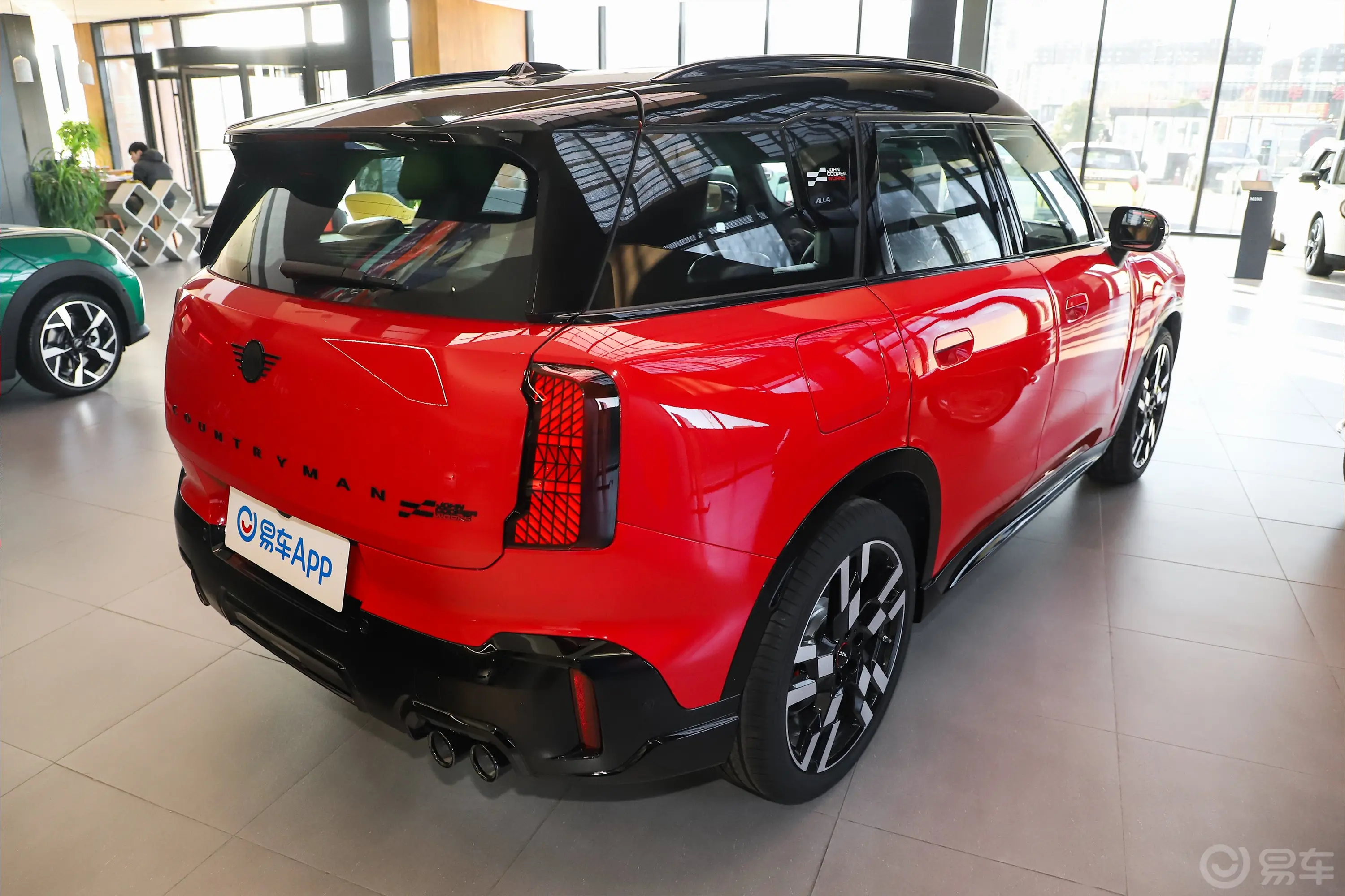 MINI JCW COUNTRYMAN2.0T JOHN COOPER WORKS侧后45度车头向右水平
