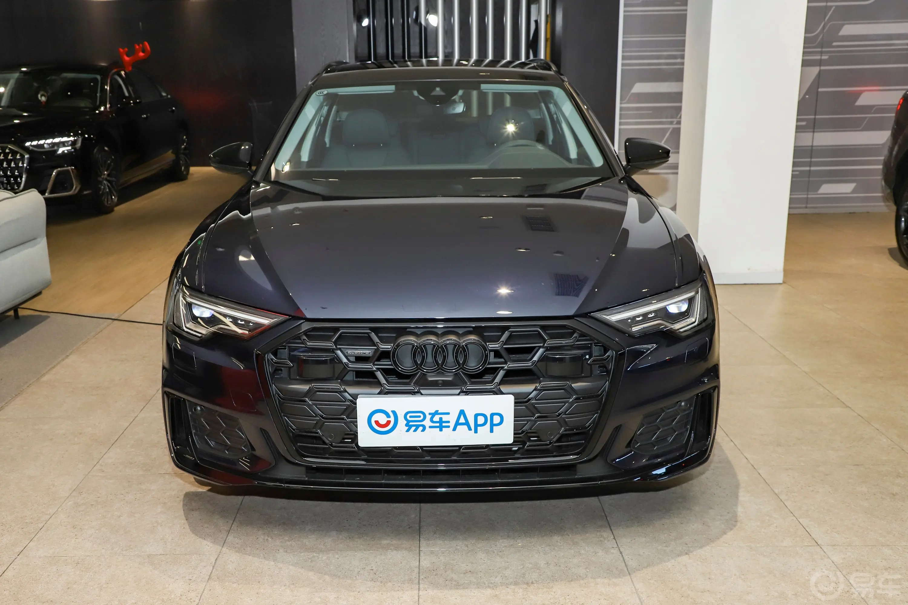 奥迪A6Avant 先锋派 45 TFSI quattro 臻选动感型正前水平