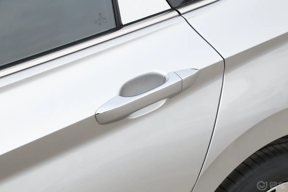 速腾300TSI 双离合卓越版驾驶员侧后门把手