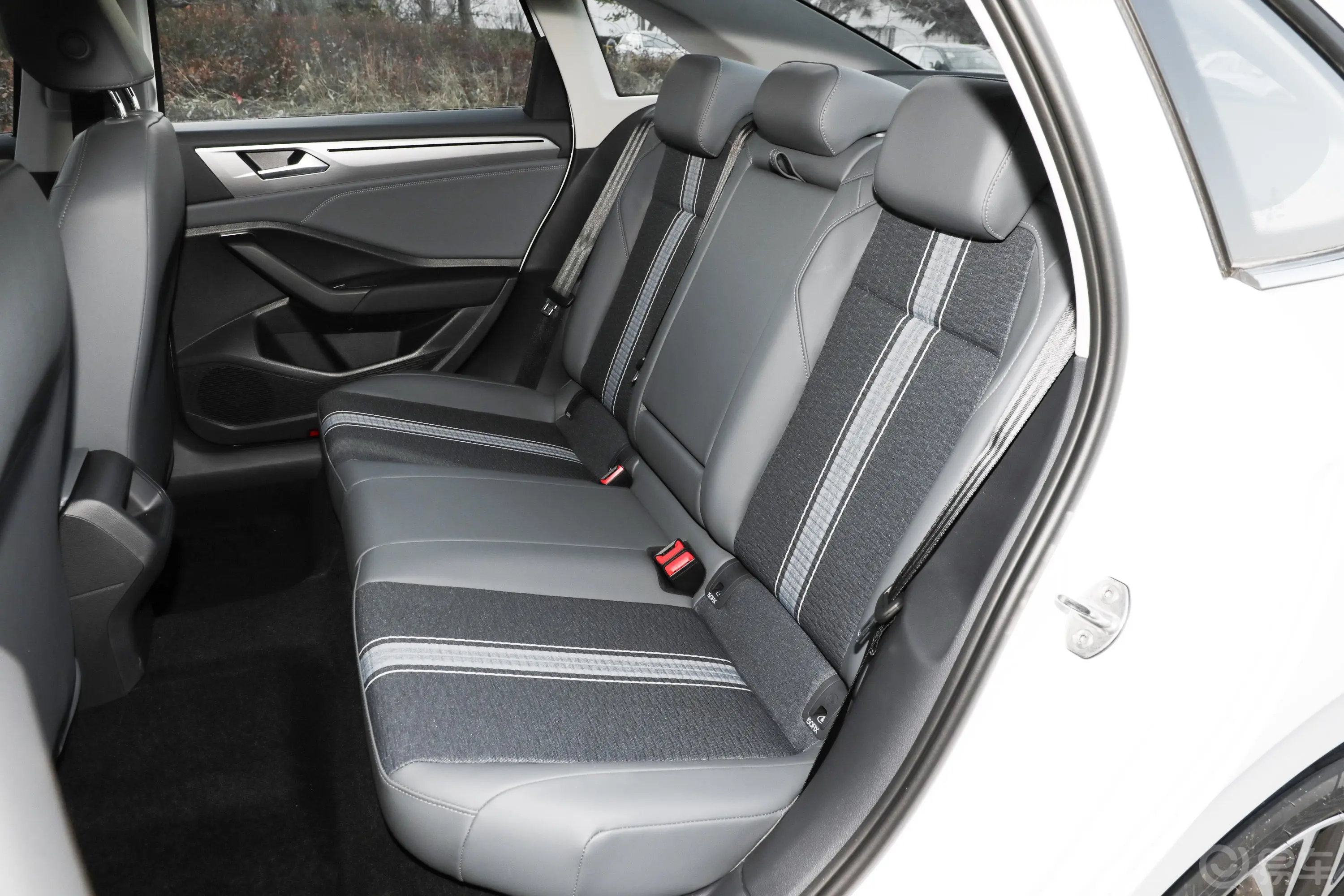 速腾200TSI 双离合飞越版后排座椅