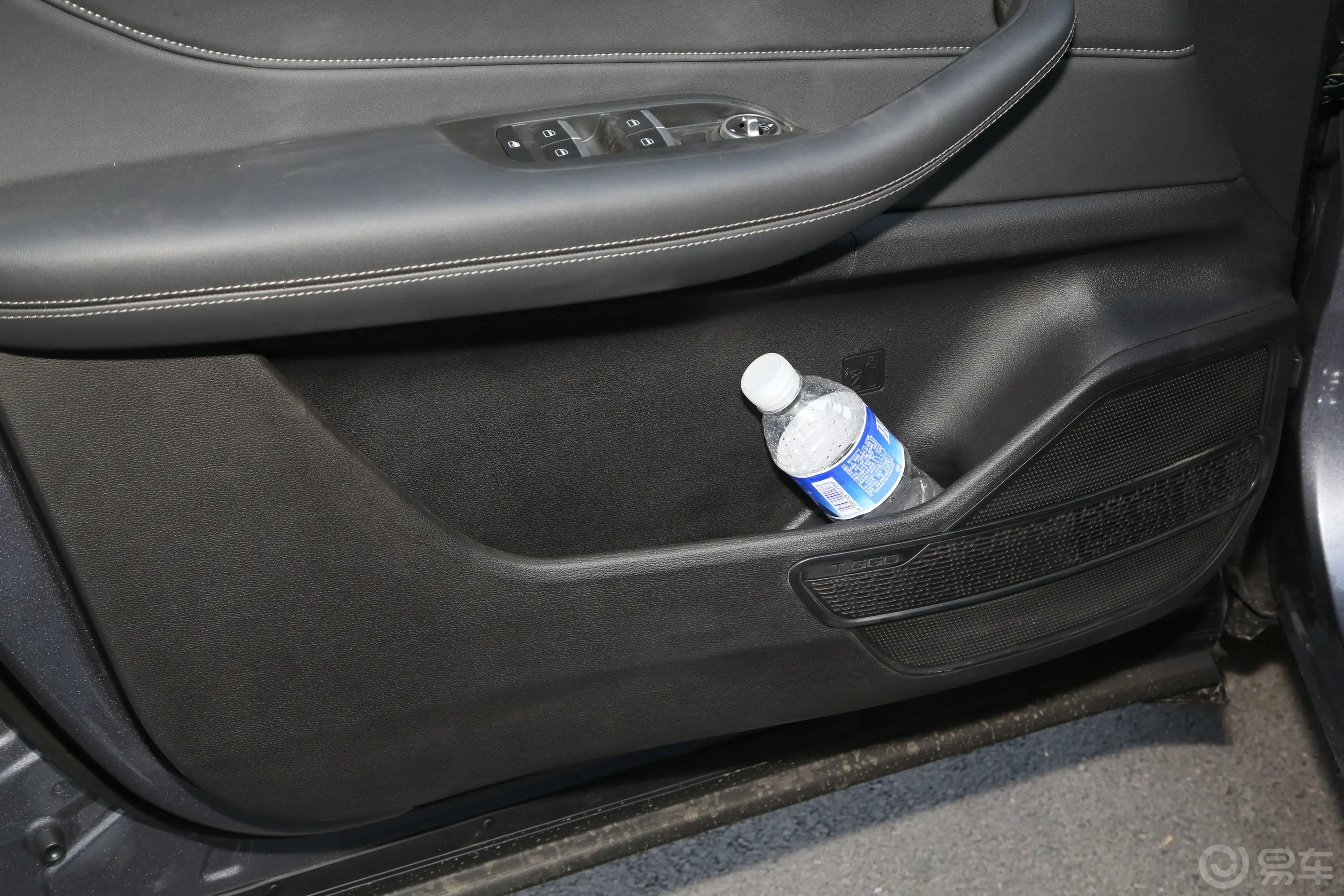 瑞虎5x1.5L CVT卓越版主驾驶位