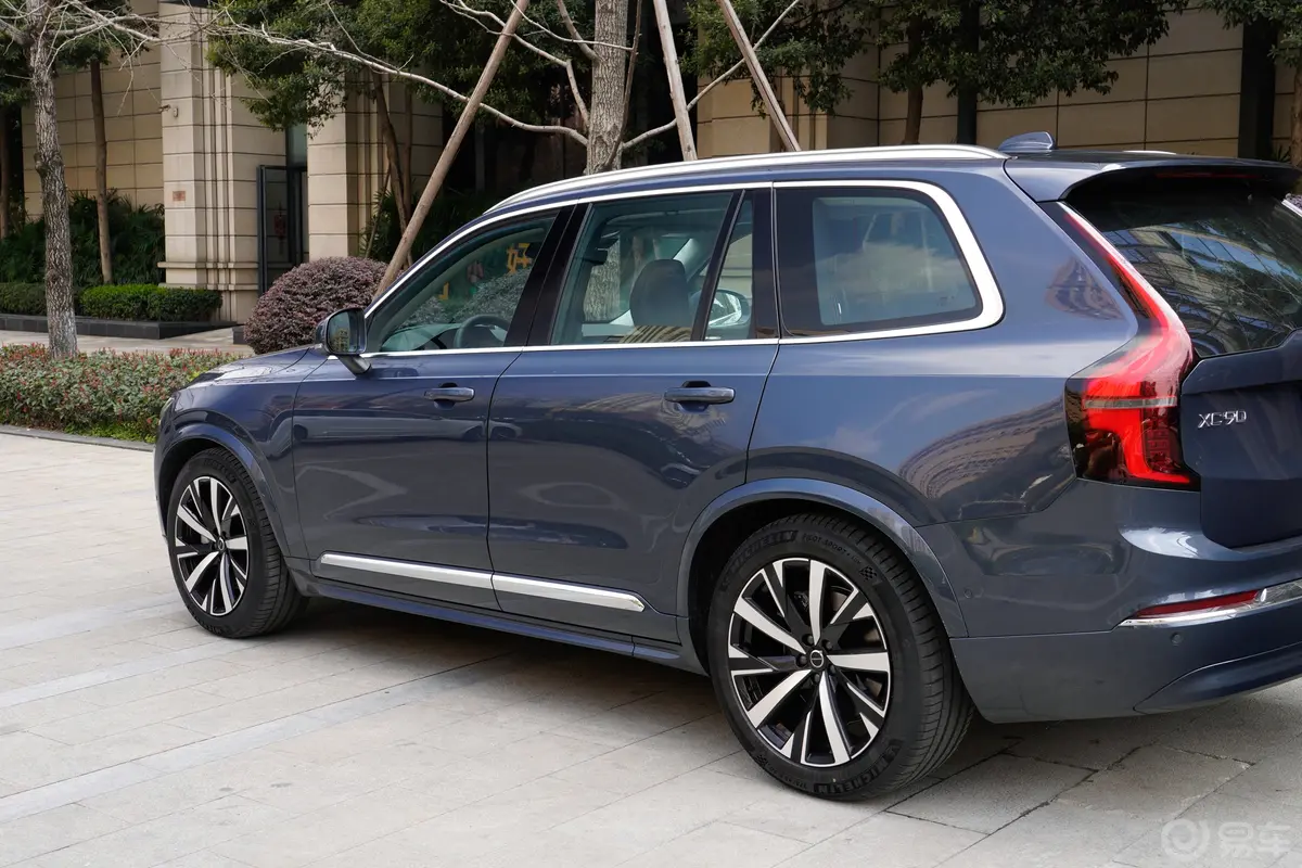 沃尔沃XC90改款 B6 智雅豪华版 7座外观细节