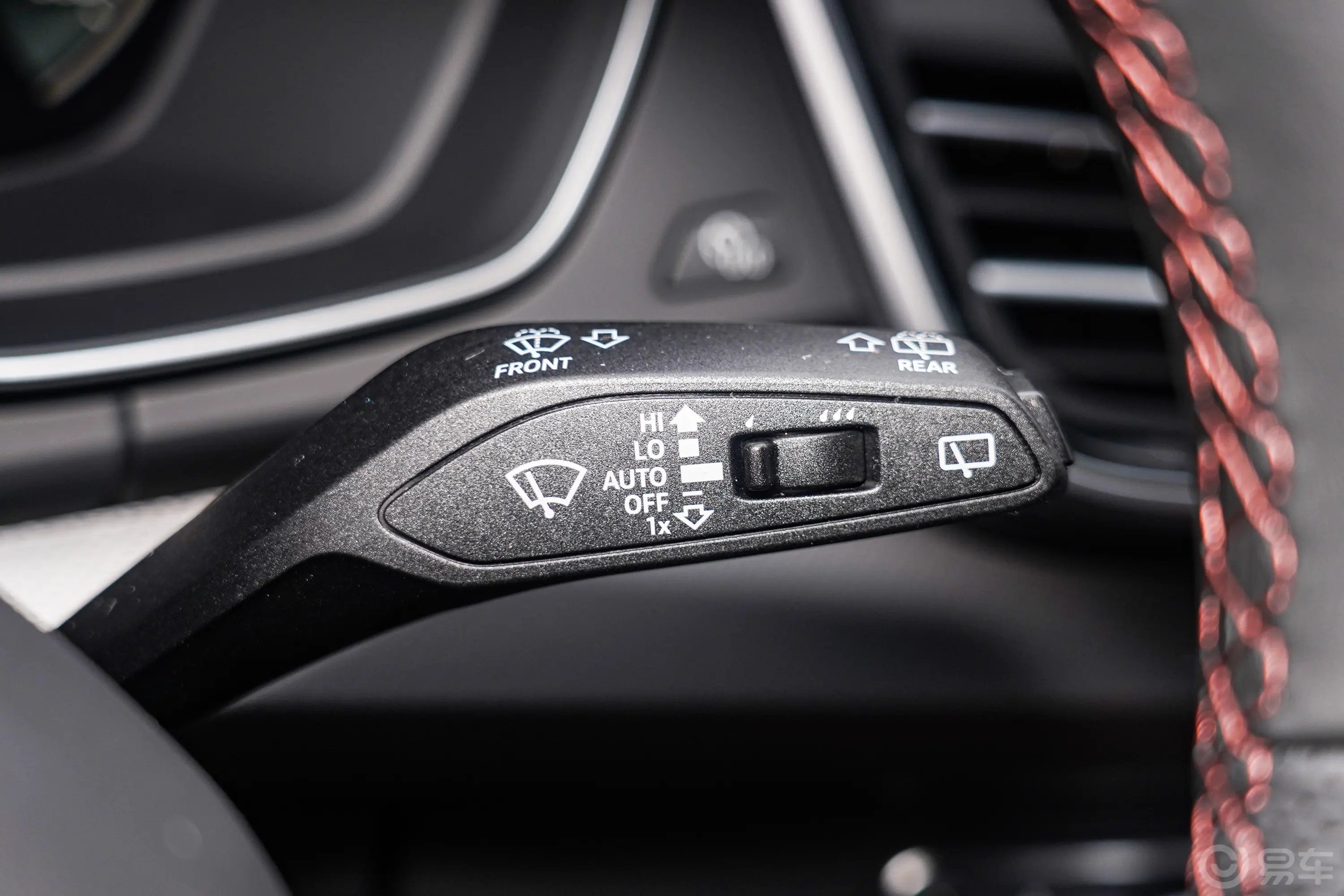 奥迪Q5Lquattro45周年典藏版 45 TFSI 豪华动感型主驾驶位