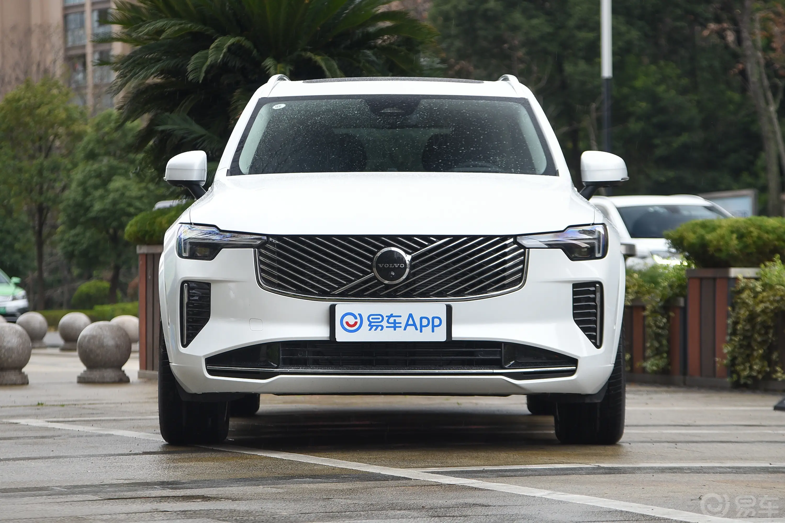 沃尔沃XC90改款 B6 智雅豪华版 6座正前水平