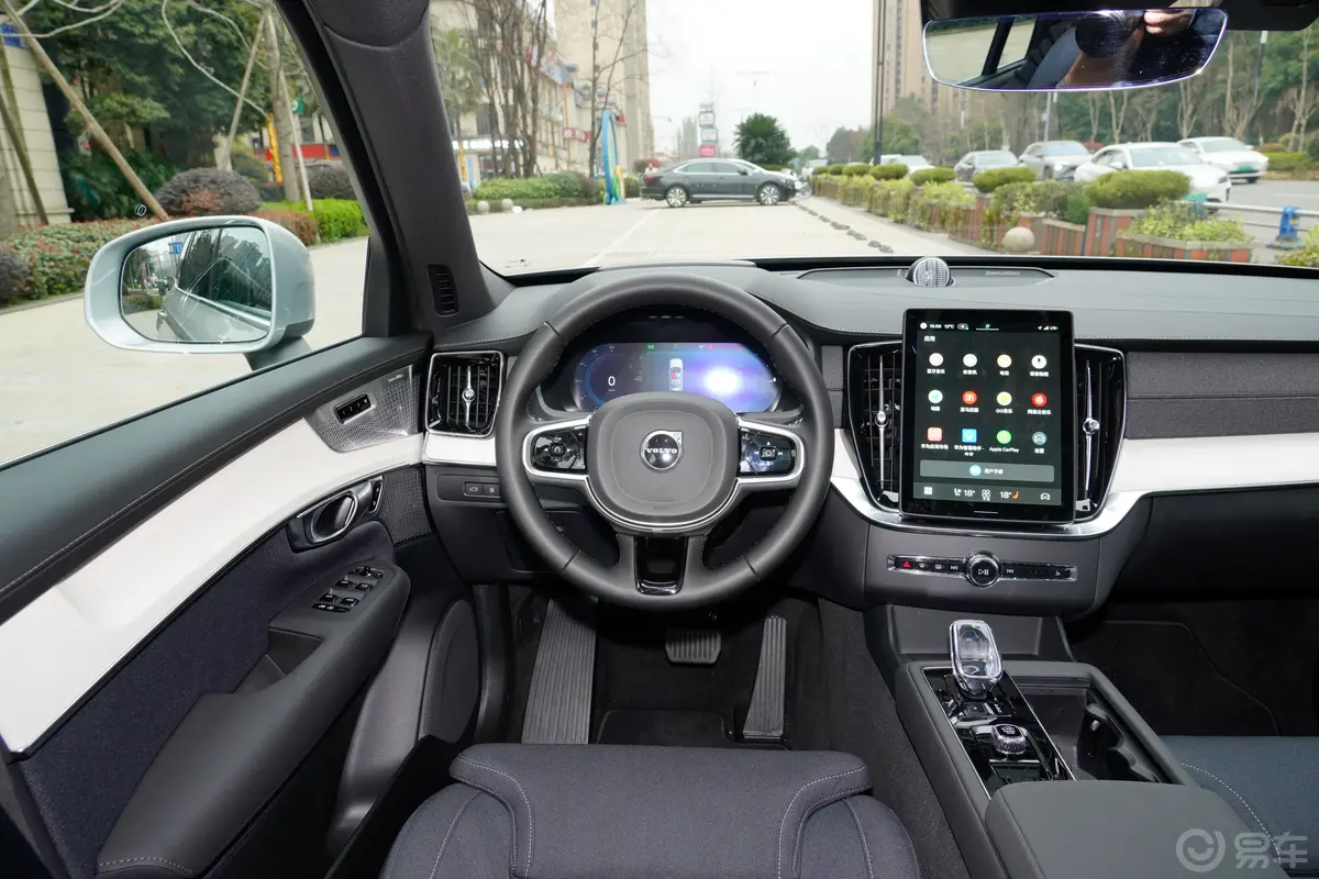 沃尔沃XC90 插电混动改款 2.0T 62km 智尊豪华版 7座驾驶位区域