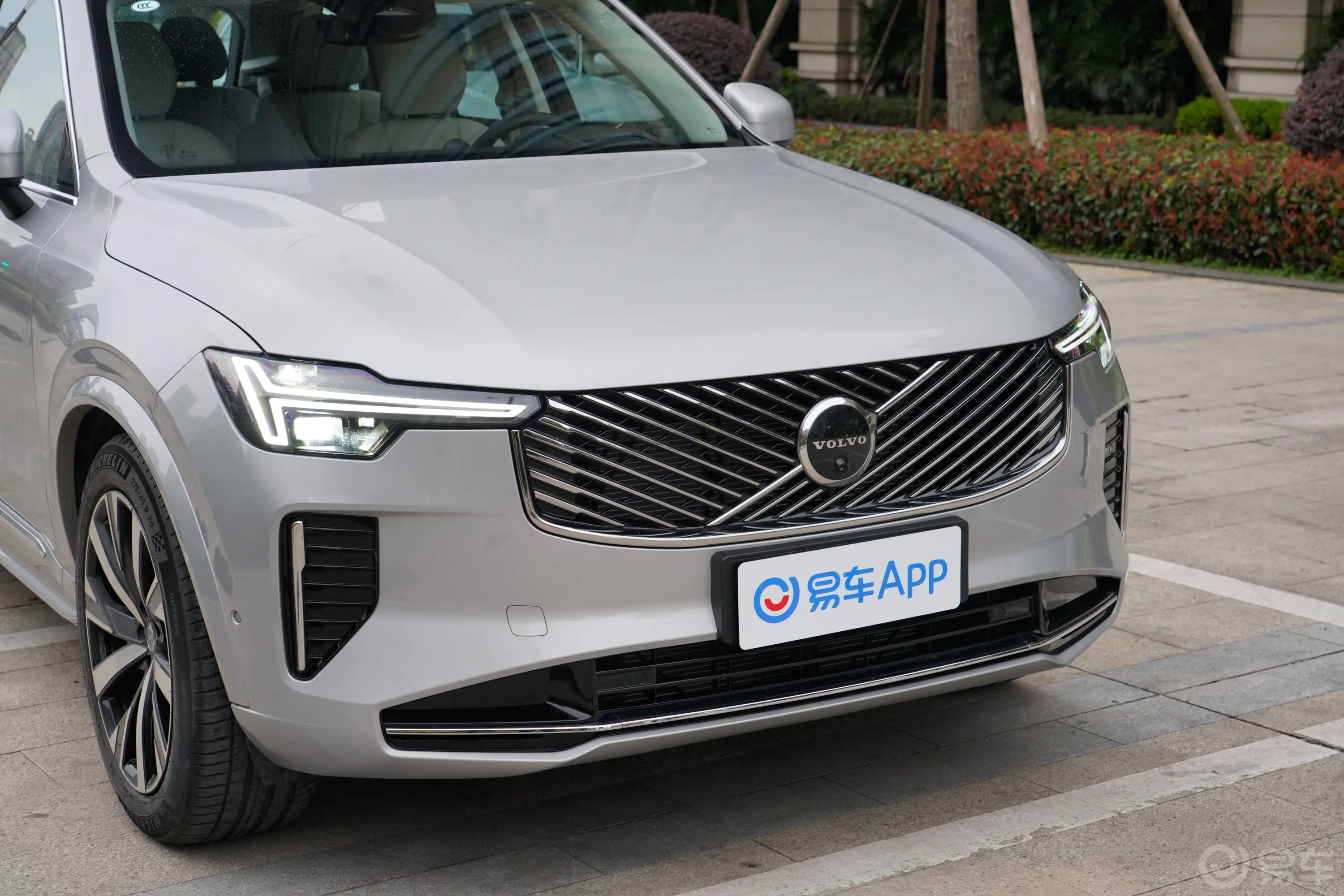 沃尔沃XC90改款 B6 智雅豪华版 6座外观
