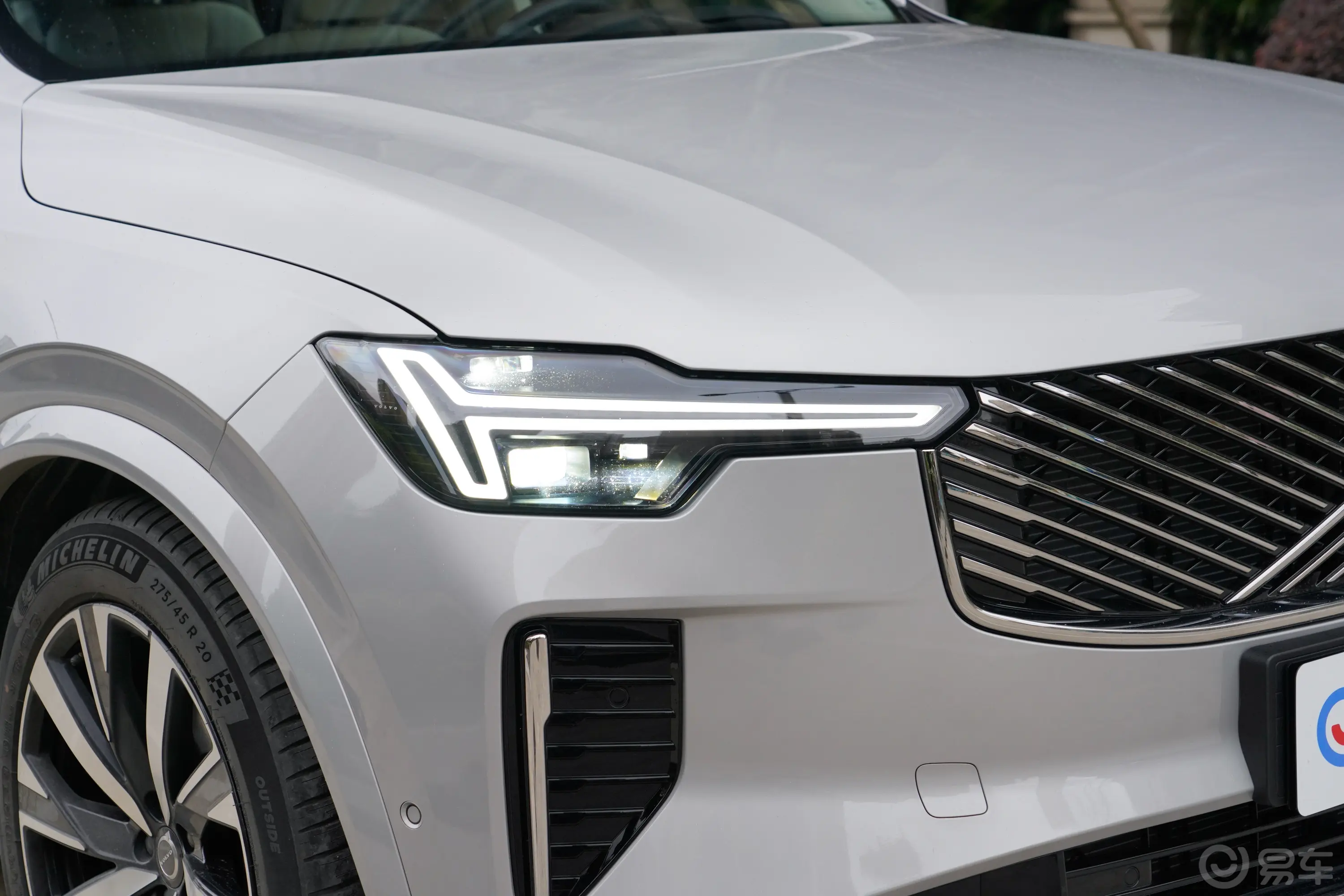 沃尔沃XC90改款 B6 智雅豪华版 6座外观灯组