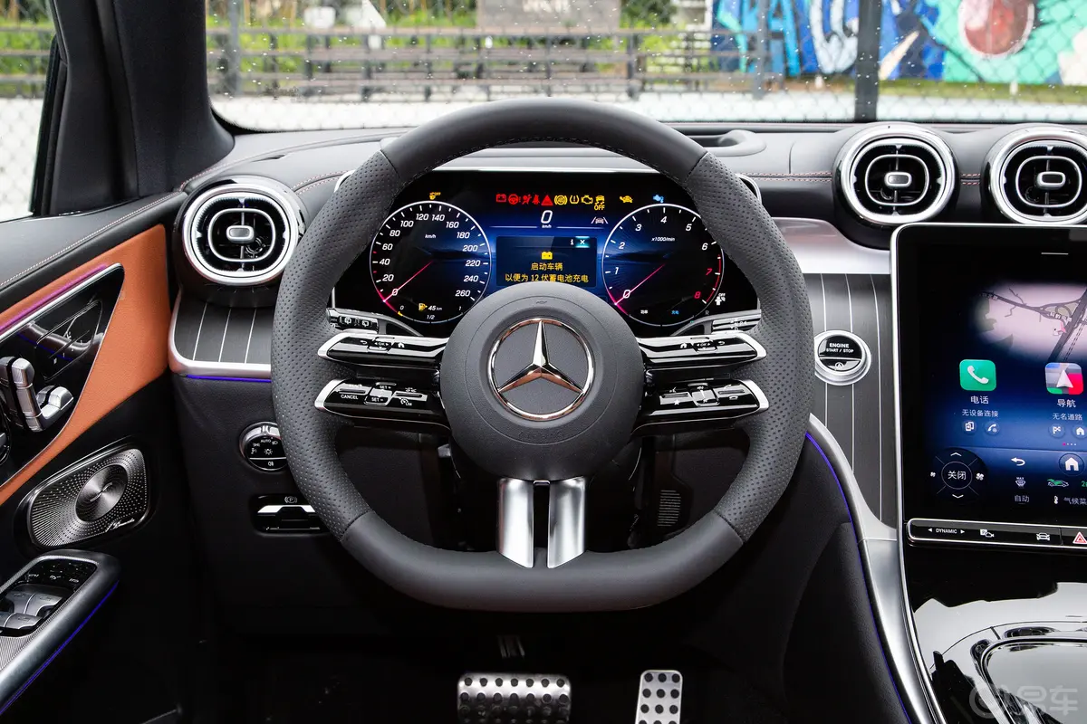 奔驰GLCGLC 300 L 4MATIC 豪华型 7座方向盘