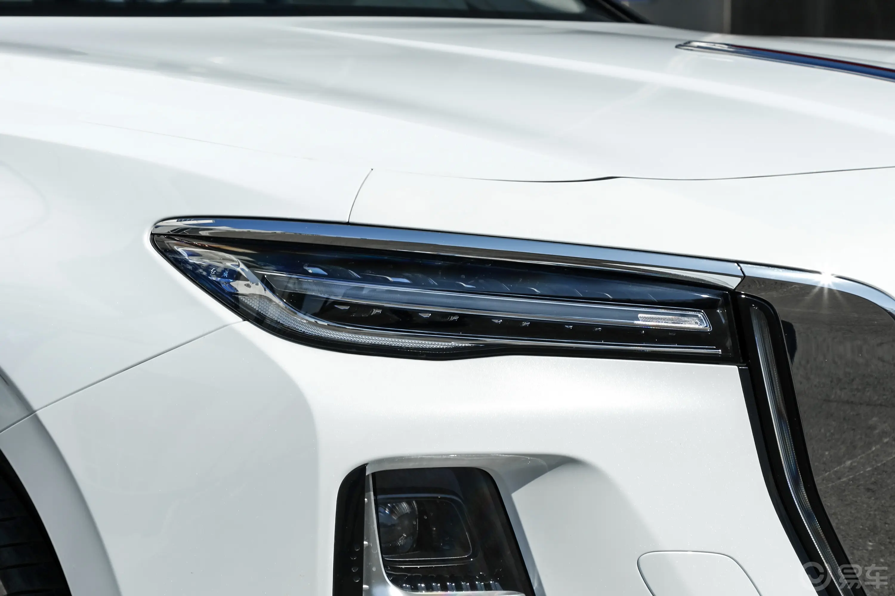 红旗H5 PHEV1.5T 170km 超混版外观灯组