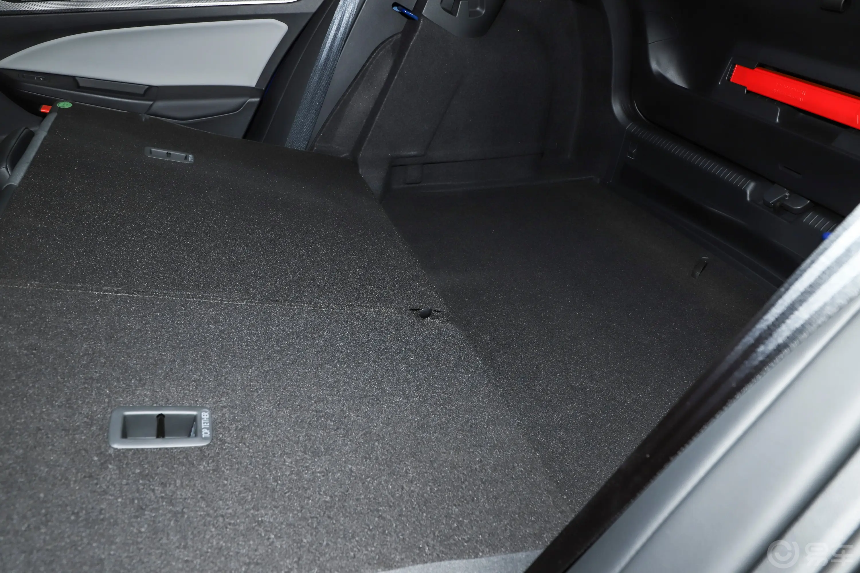 高尔夫改款 300TSI R-Line后排空间