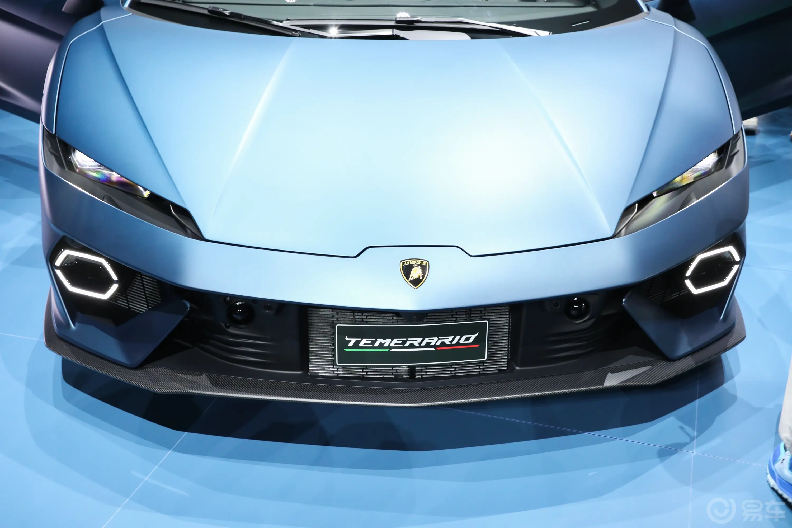 Temerario4.0T 标准版外观