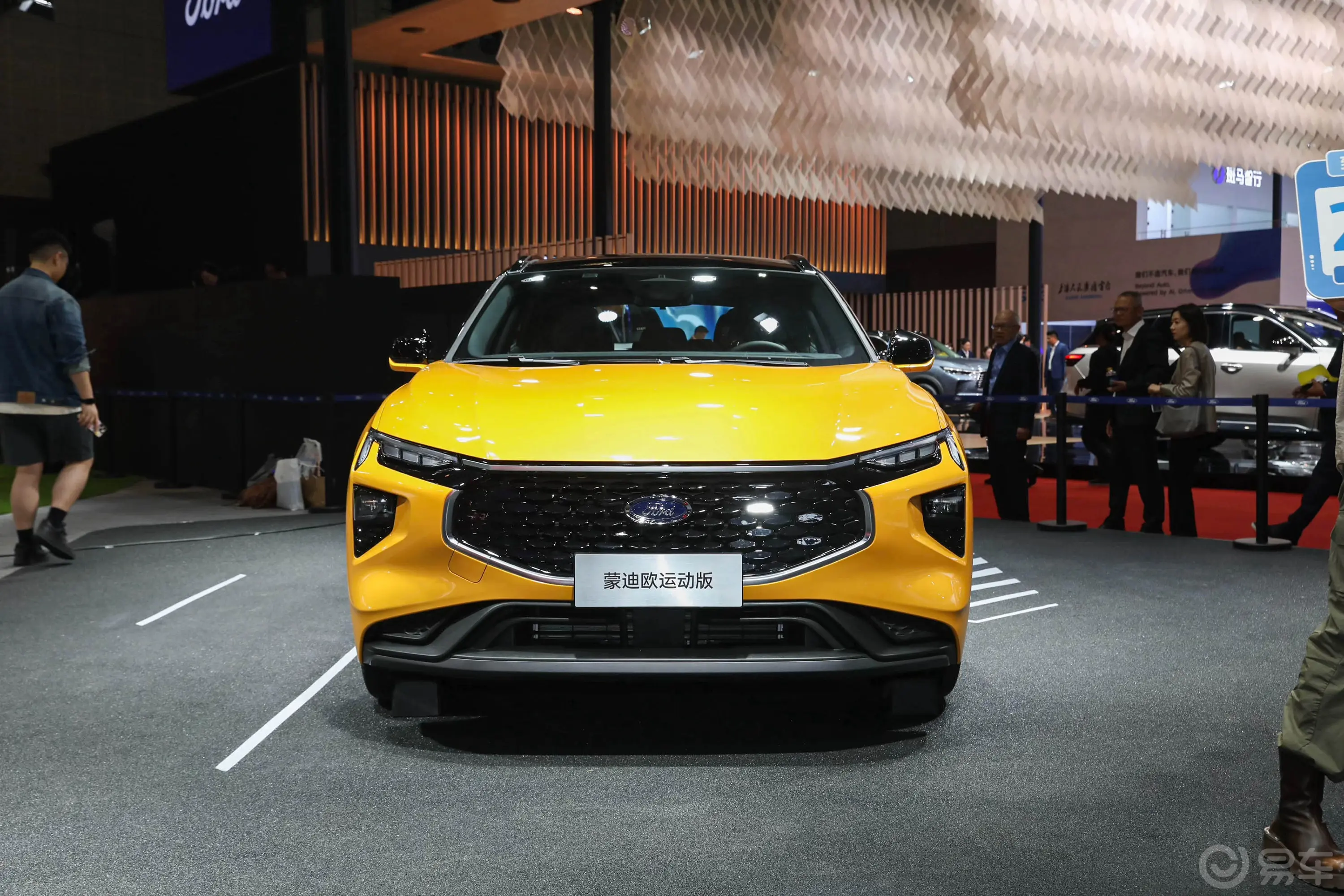 蒙迪欧E-混动 2.0T EcoBoost 运动版外观