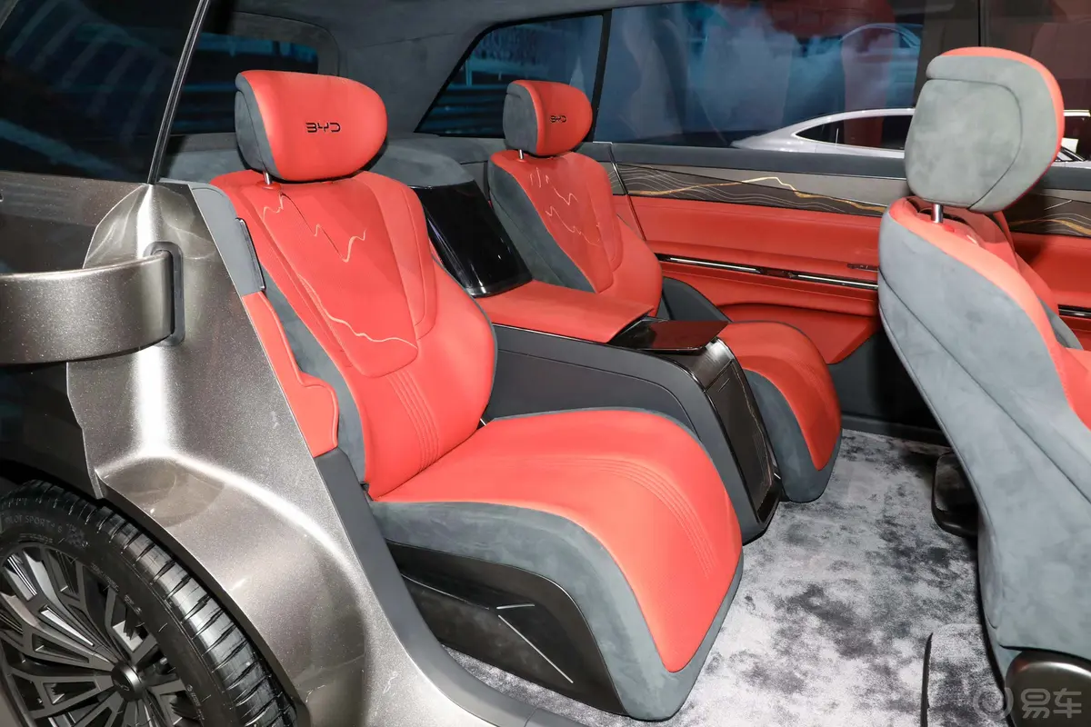 Dynasty-D concept car rear seat