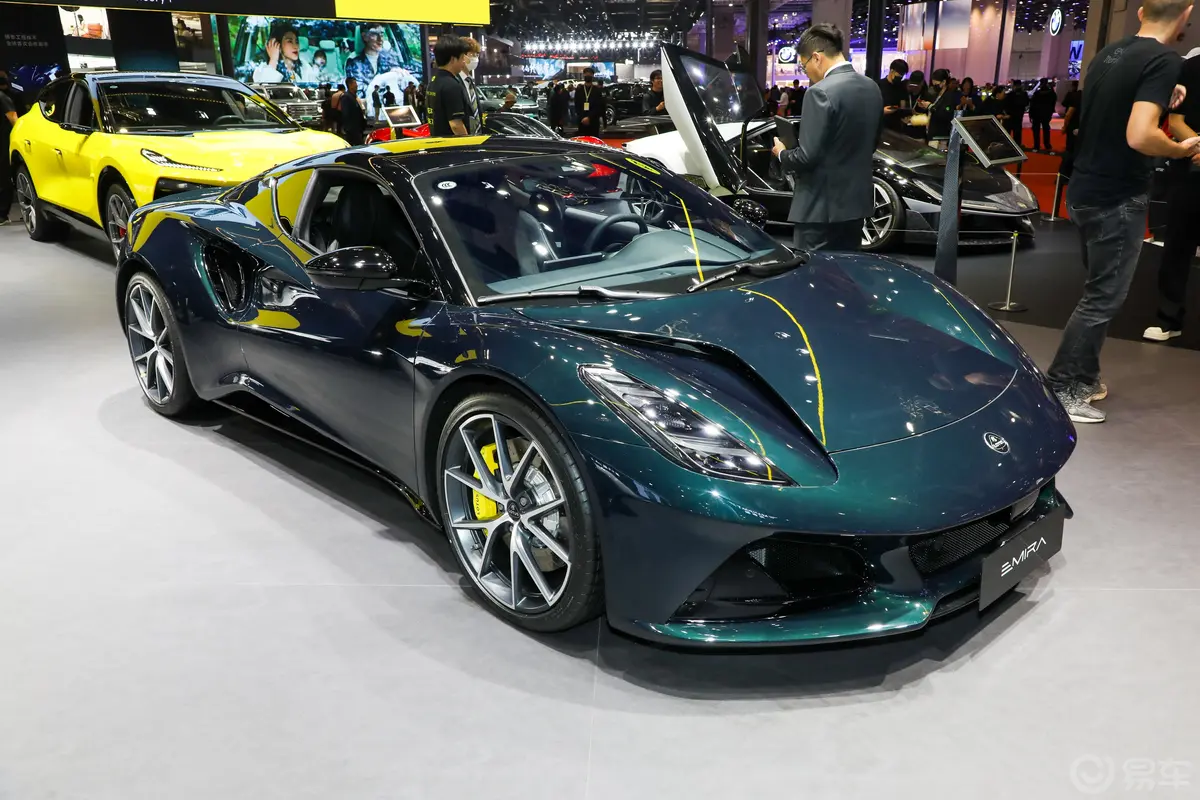 EMIRA2.0T 双离合Turbo SE外观