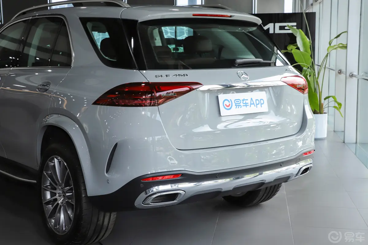 奔驰GLE改款 GLE 450 4MATIC 豪华型车尾特写