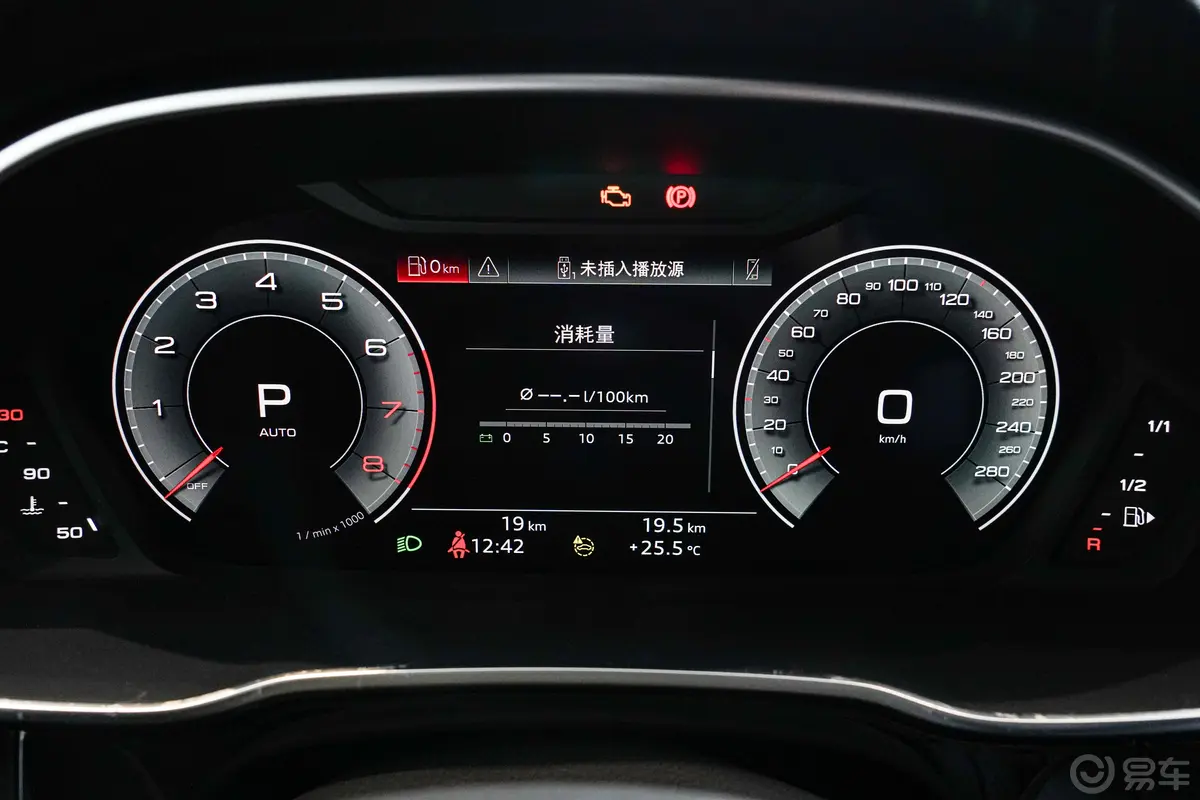 奥迪Q3 Sportbackquattro45周年典藏版 40 TFSI 时尚型主驾驶位