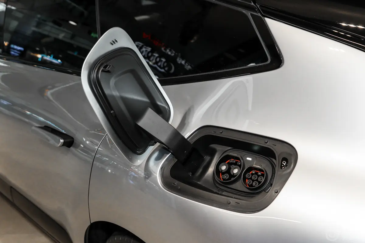 奥迪E5 Sportback标准版动力底盘