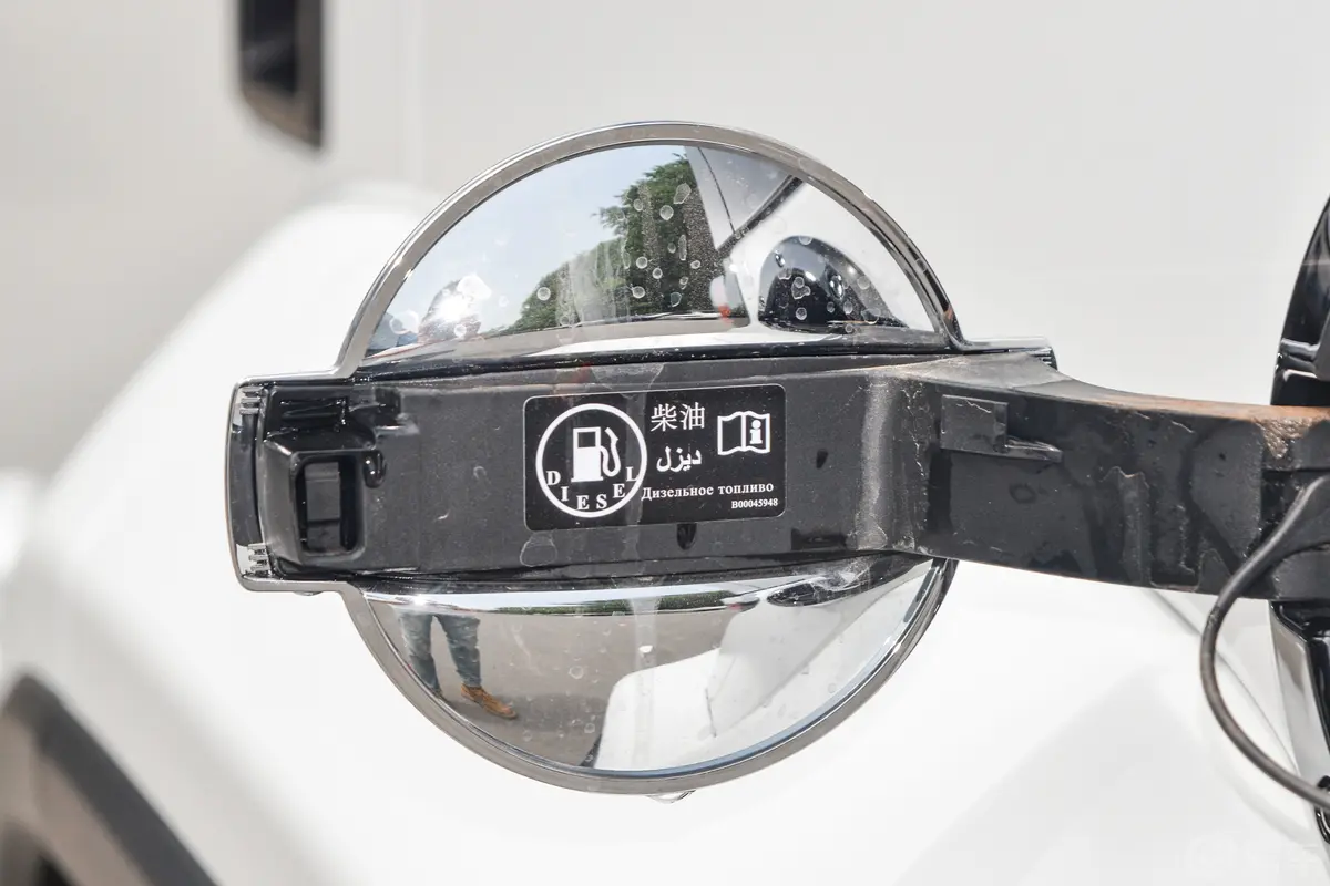北京越野BJ40刀锋英雄版 2.0T 荣耀版 柴油外观