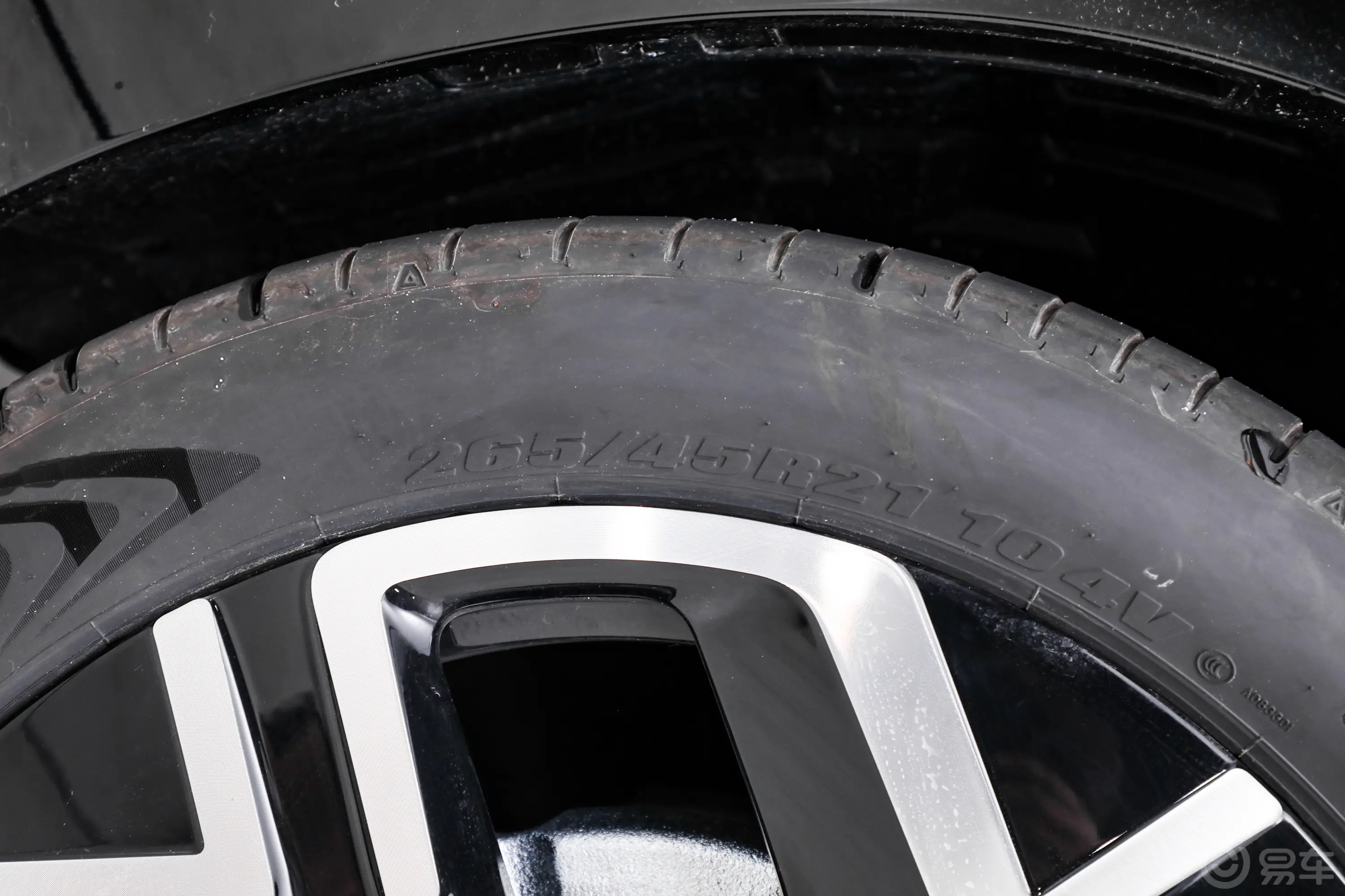 揽境450TSI 四驱R-Line高配版 6座前轮胎尺寸