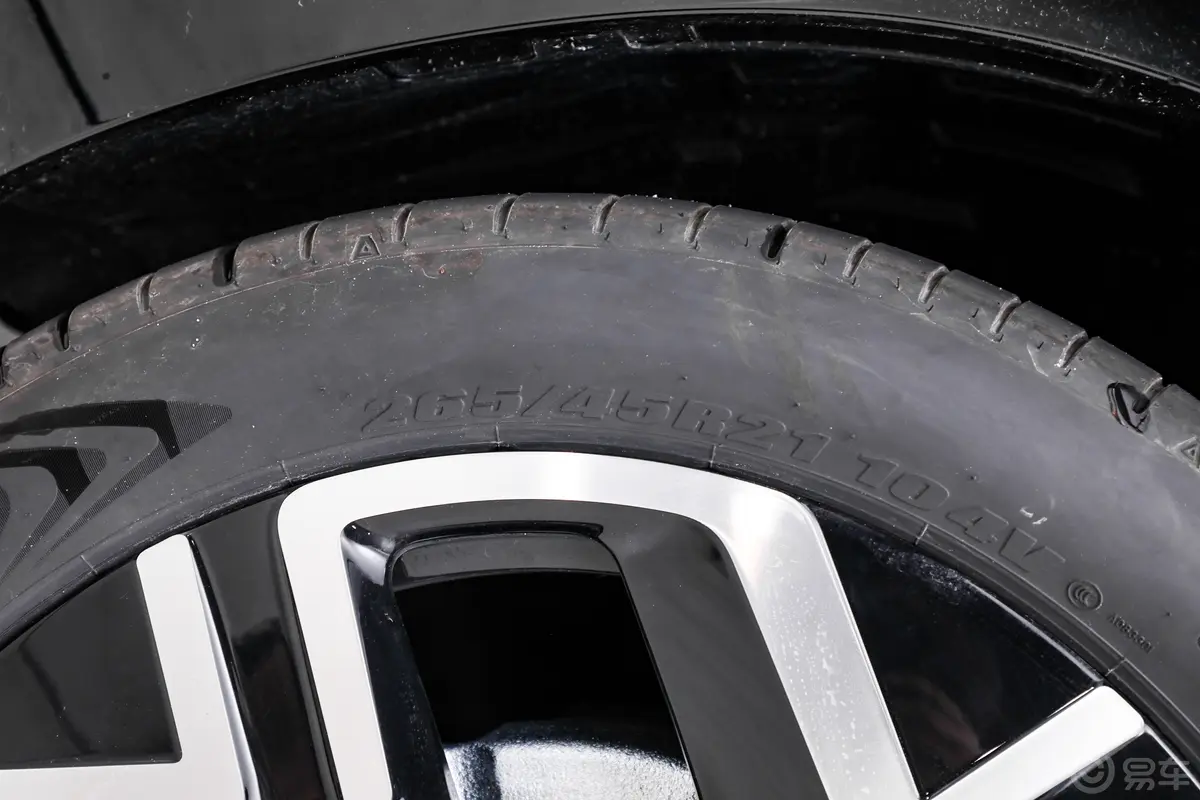 揽境450TSI 四驱R-Line高配版 6座前轮胎尺寸