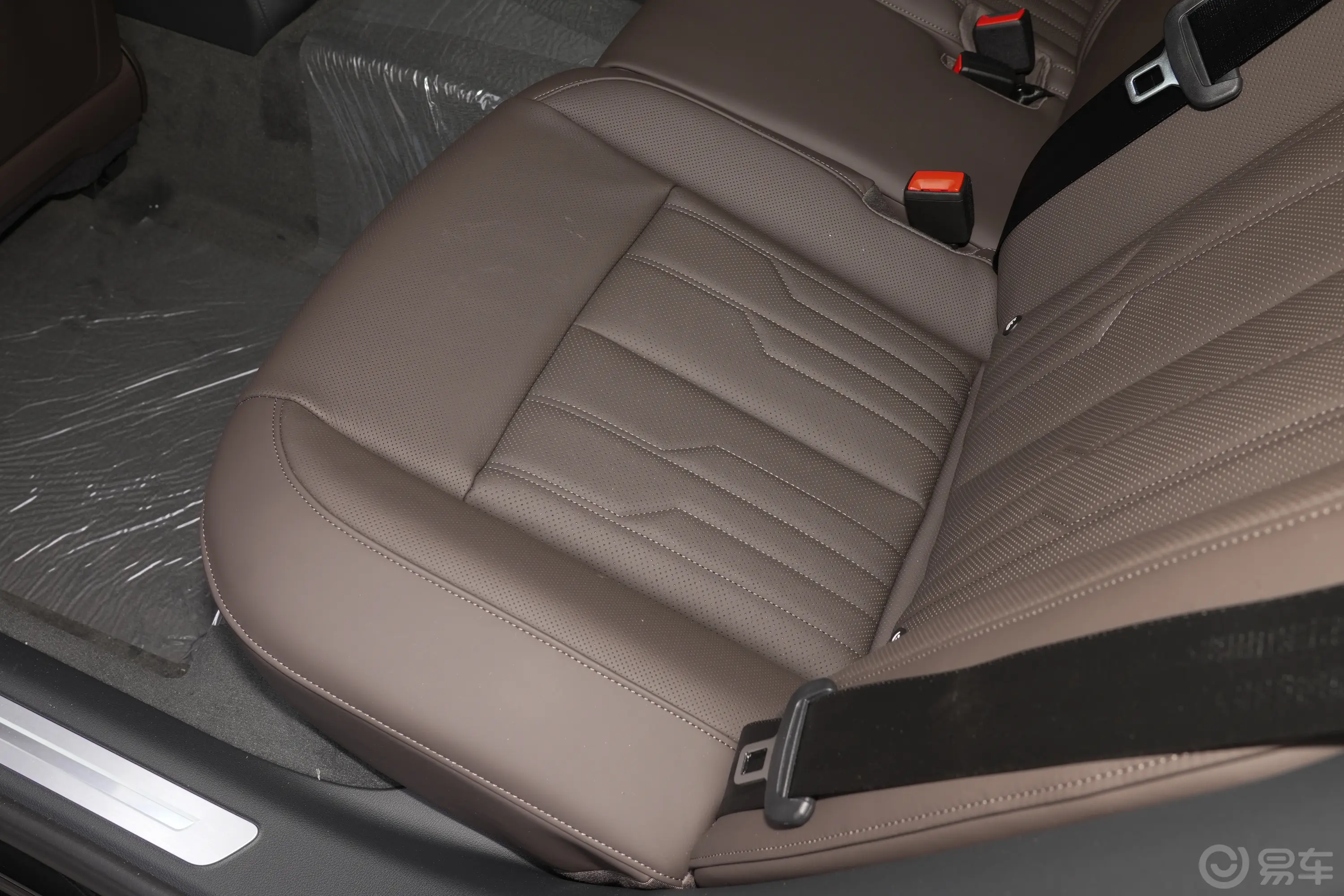 奥迪A8改款 A8L 45 TFSI quattro 豪华型后排空间