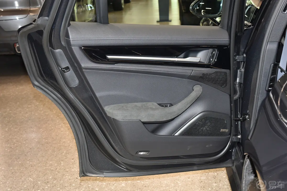 Panamera E-HybridPanamera 4 2.9T后排功能