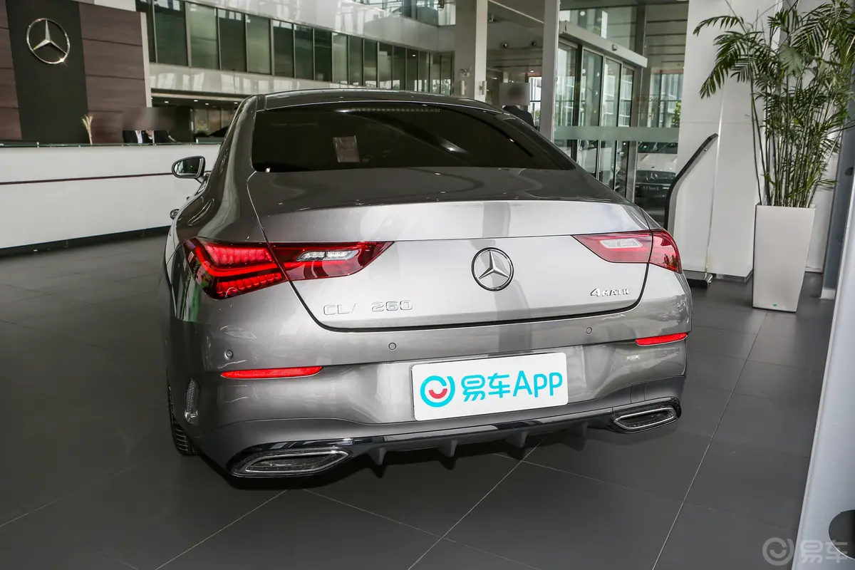 奔驰CLACLA 260 4MATIC正后水平