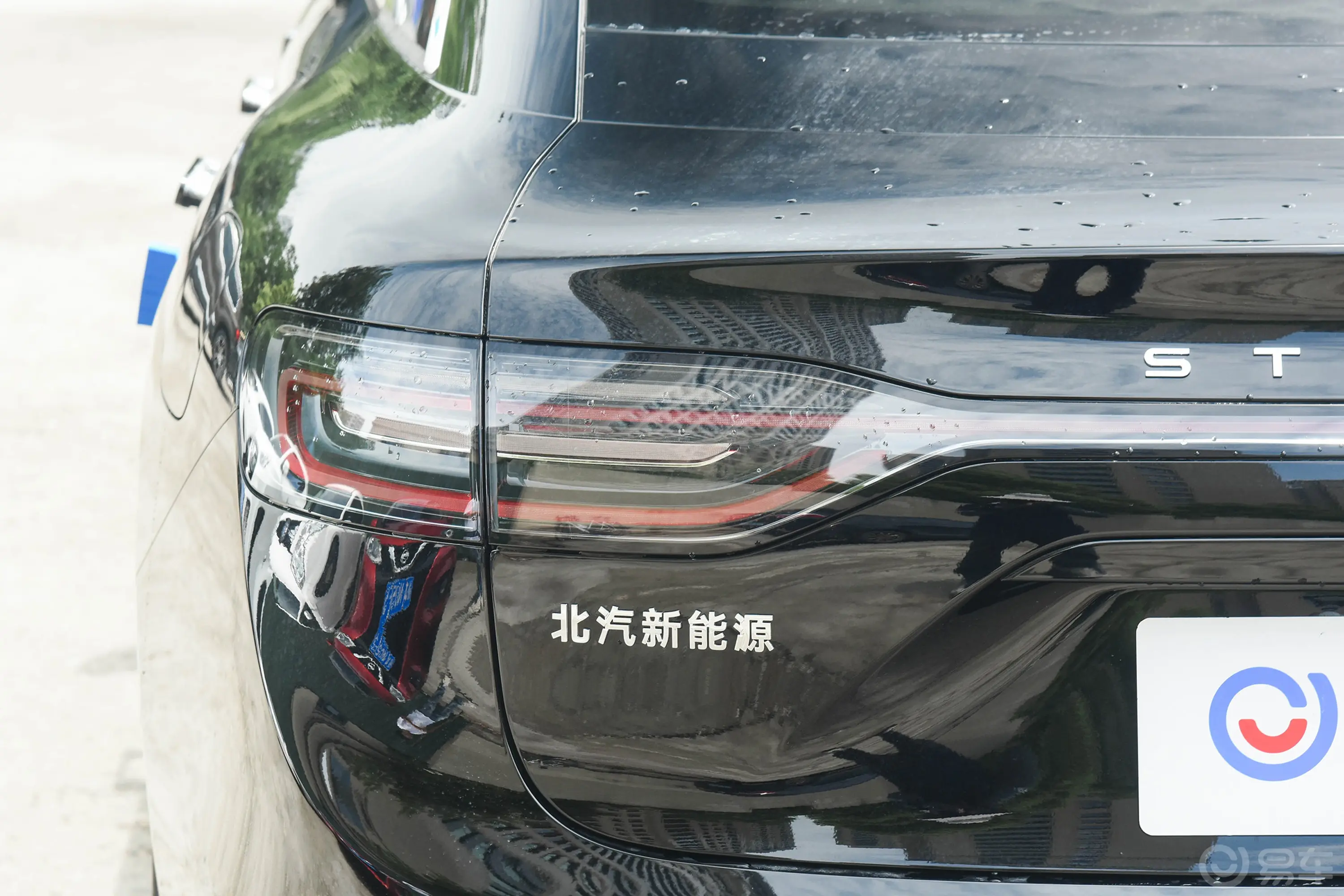 享界S9增程版 365km 后驱Max+外观灯组